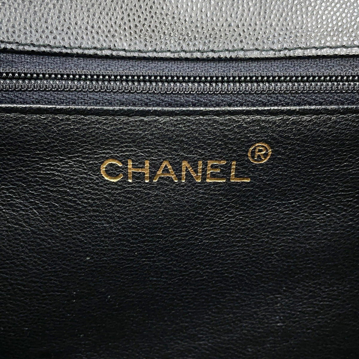 Chanel Black Grained Calfskin Handbag Shoulder Bag (Pre-Owned)