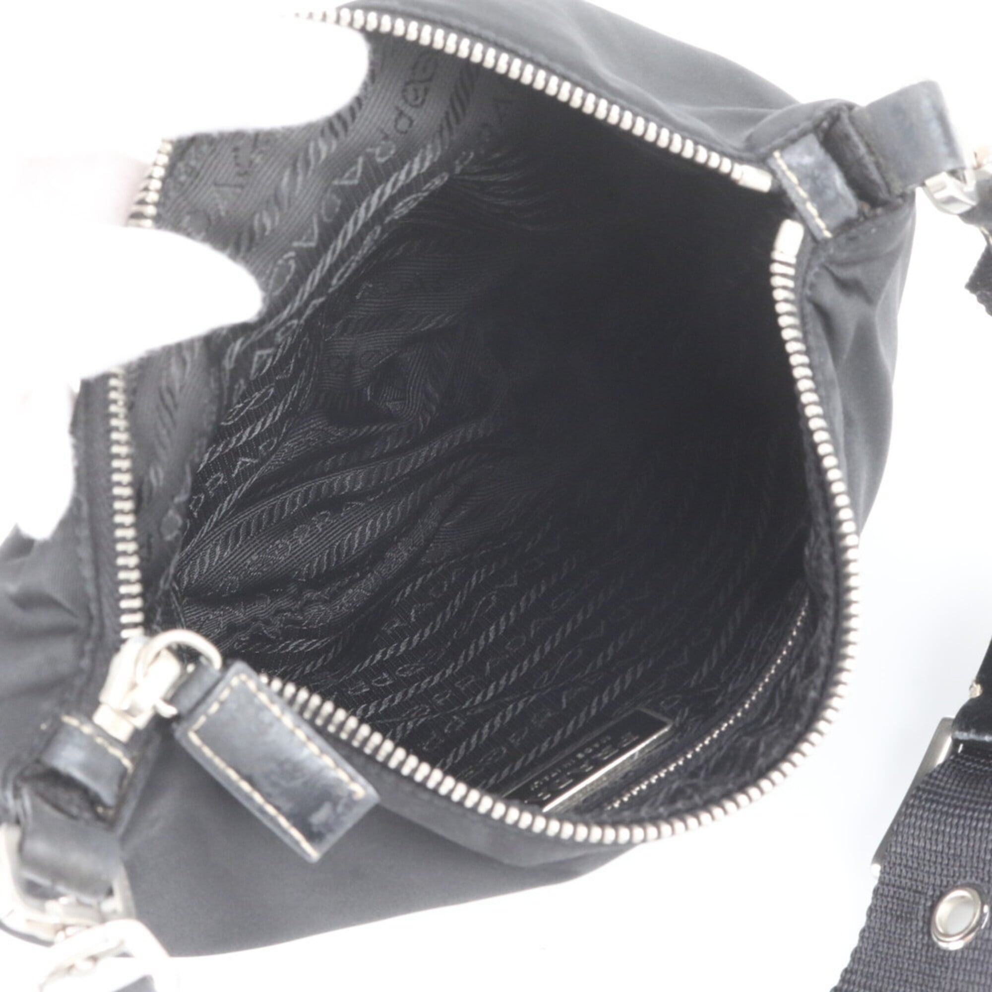 Prada Black Messenger Bag Shoulder Bag (Pre-Owned)