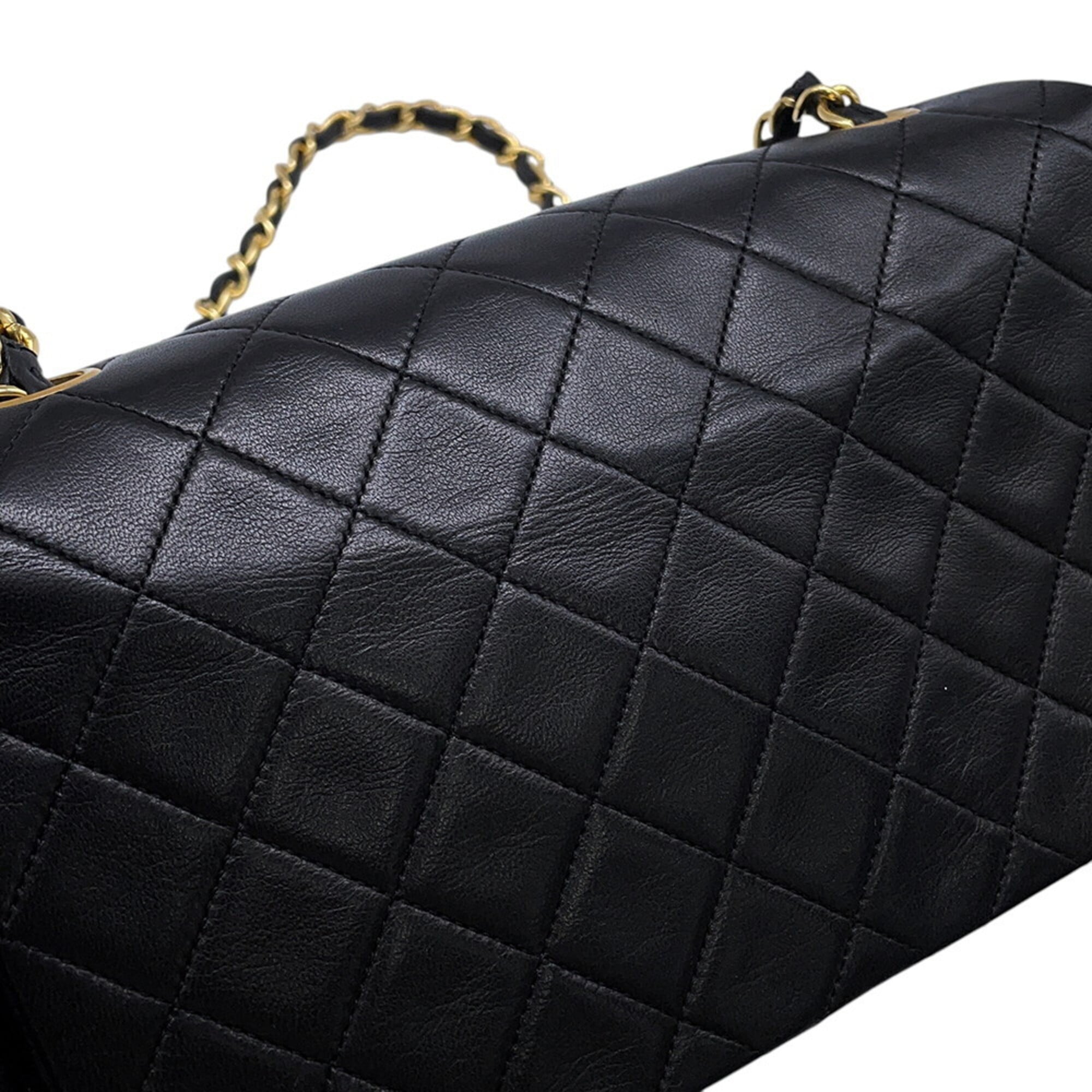 Chanel Black Leather Handbag Shoulder Bag (Pre-Owned)