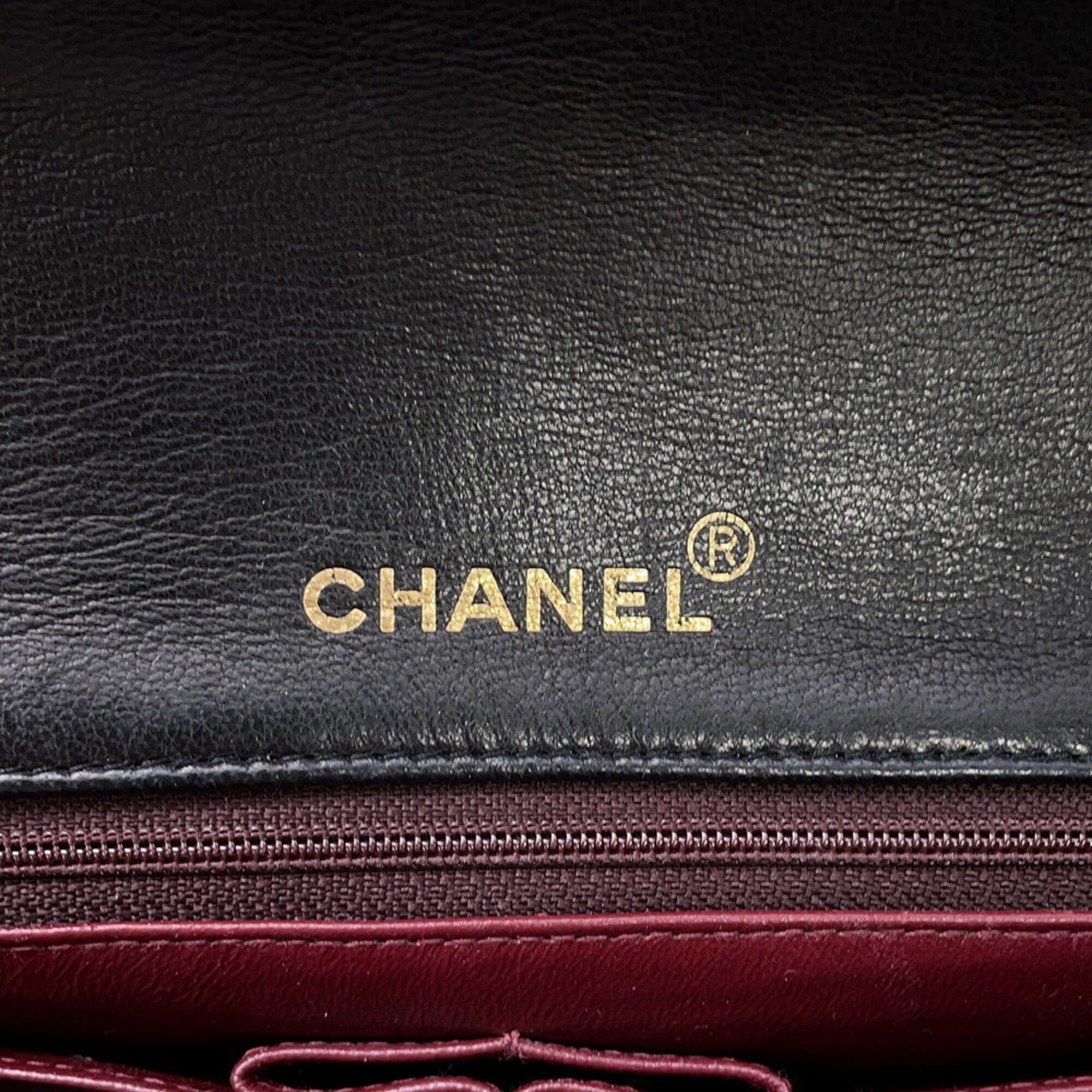 Chanel Black Leather Handbag Shoulder Bag (Pre-Owned)