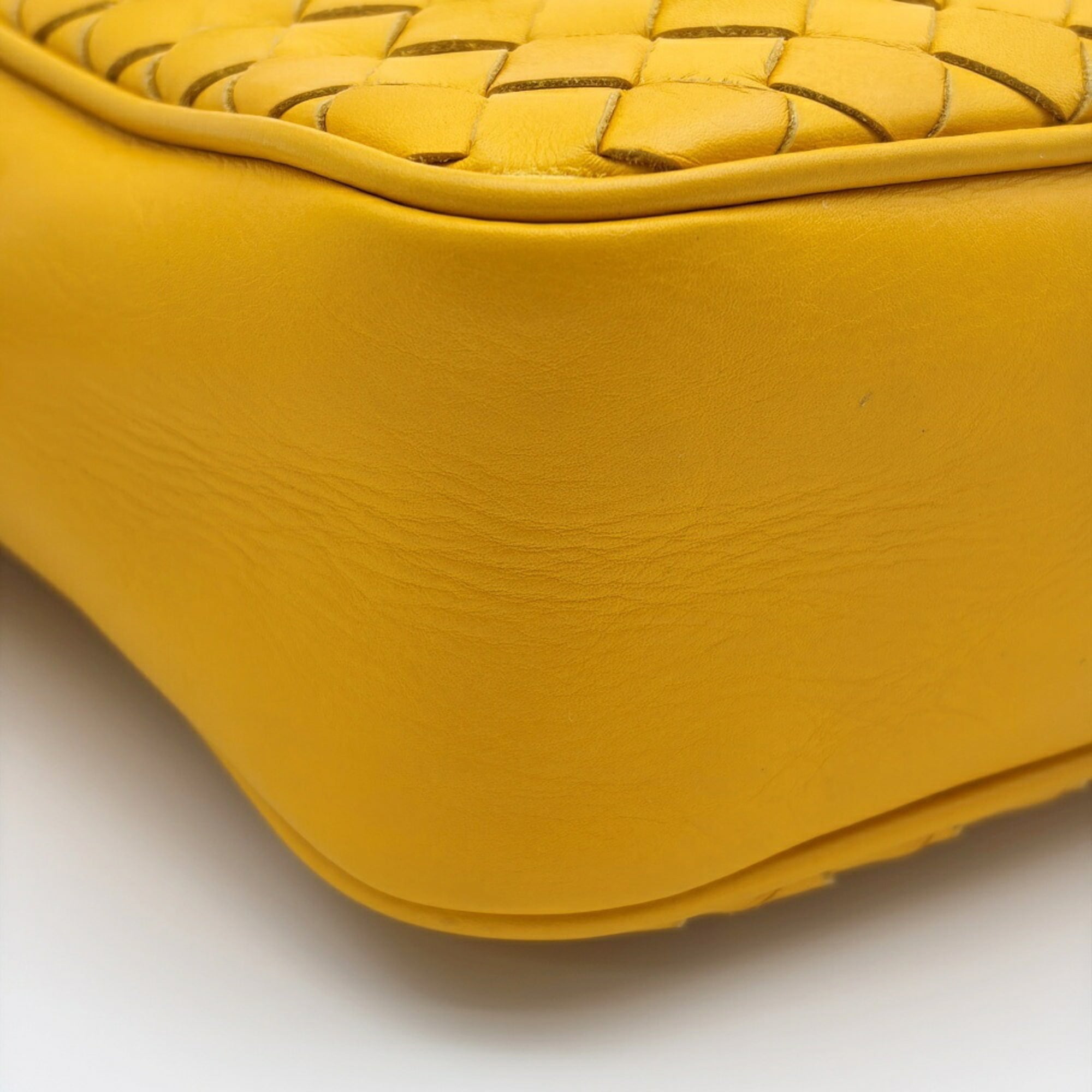 Bottega Veneta Yellow Leather Shoulder Bag (Pre-Owned)