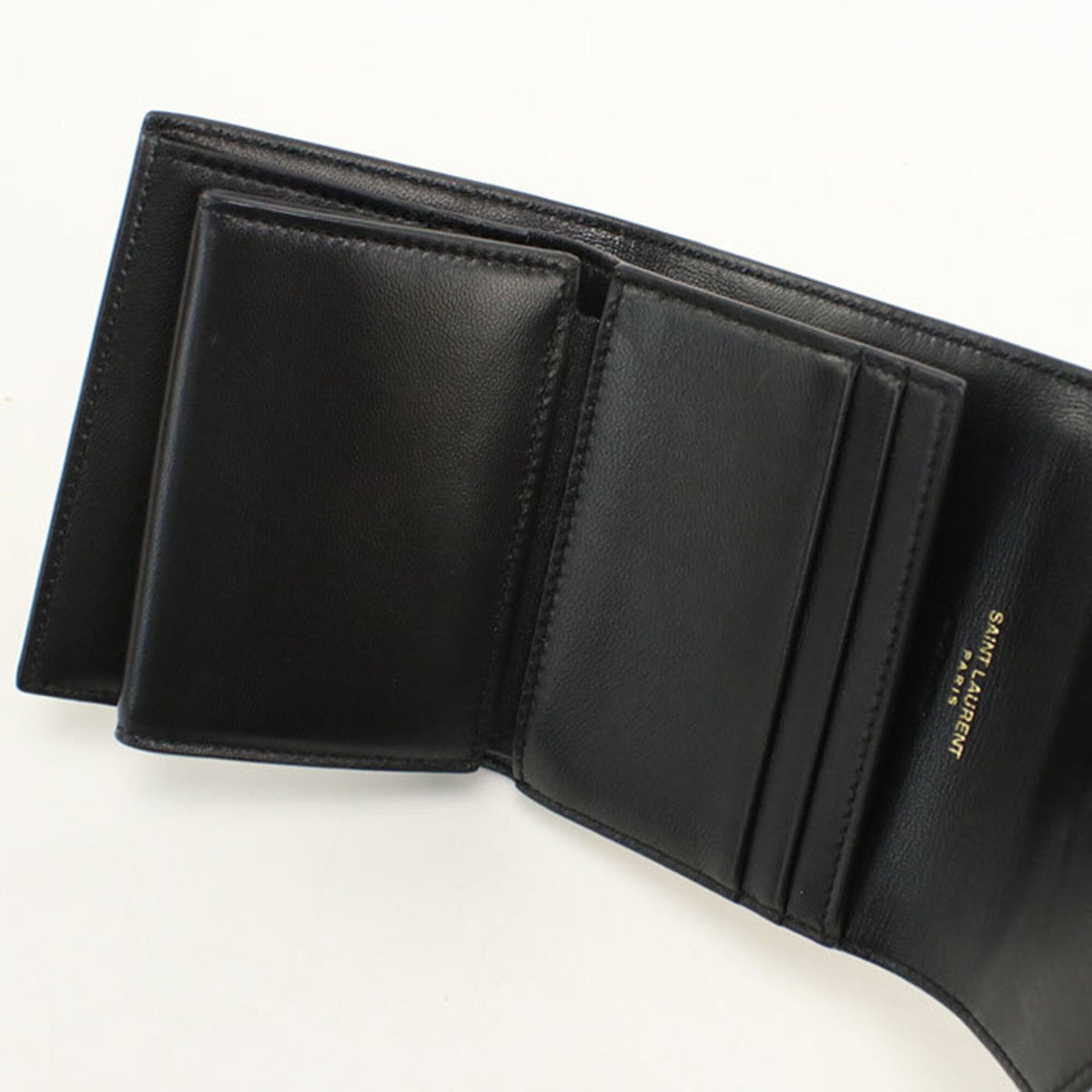 Saint Laurent Beige Leather Wallet (Tri-Fold) (Pre-Owned)