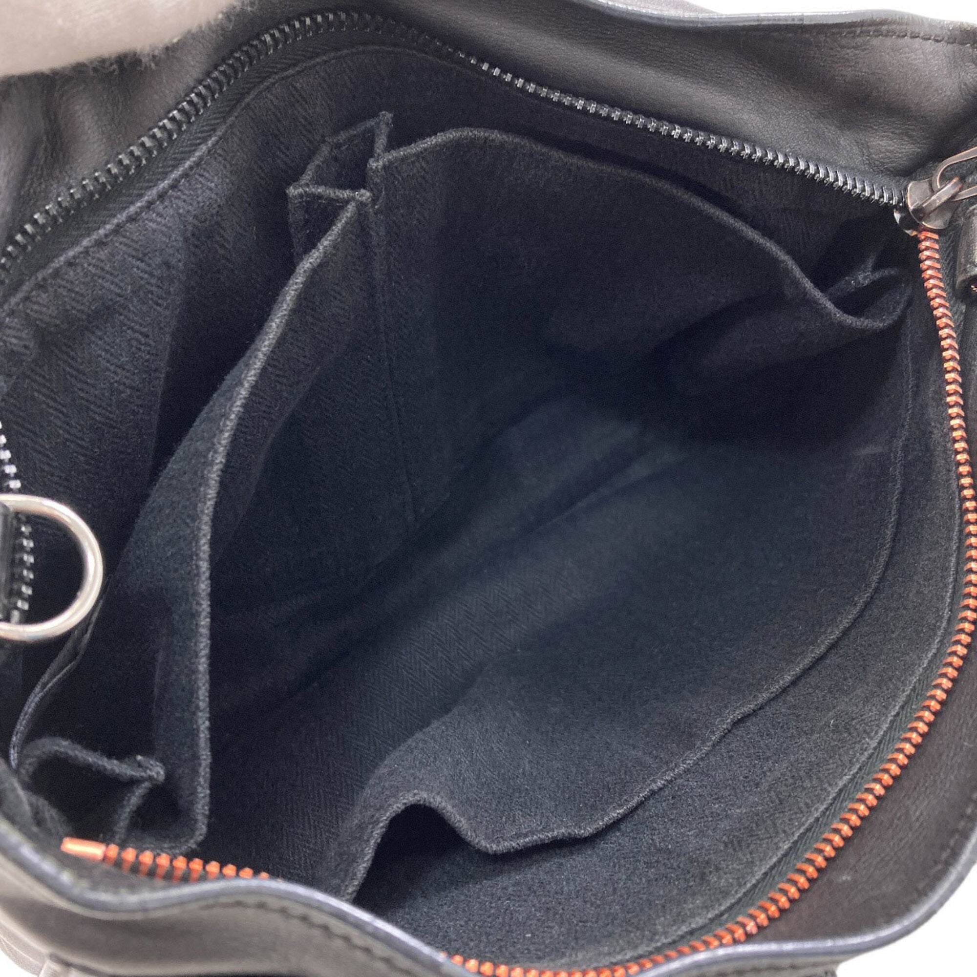 Hermes Black Leather Handbag (Pre-Owned)