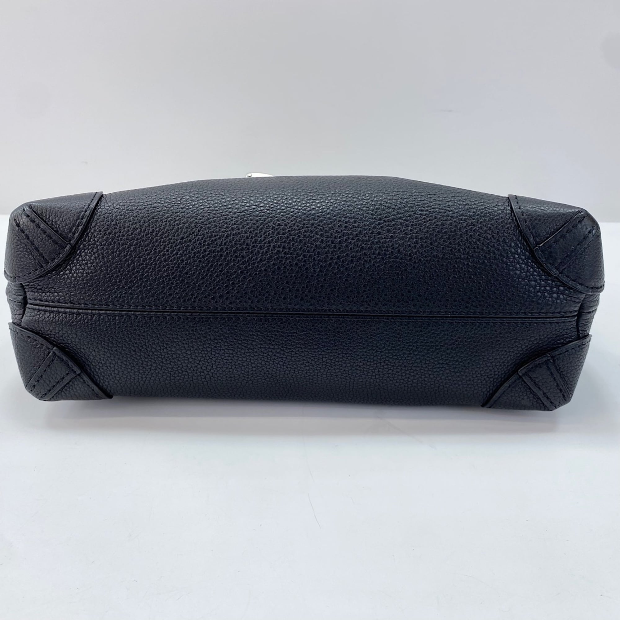 Louis Vuitton Black Shoulder Bag (Pre-Owned)
