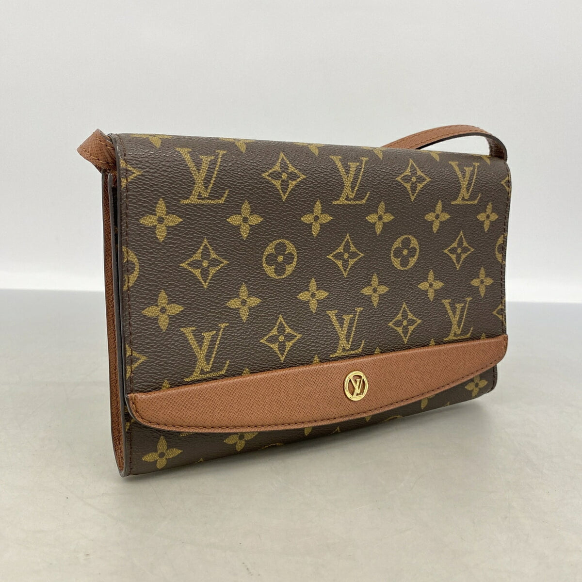 Louis Vuitton Brown Shoulder Bag (Pre-Owned)