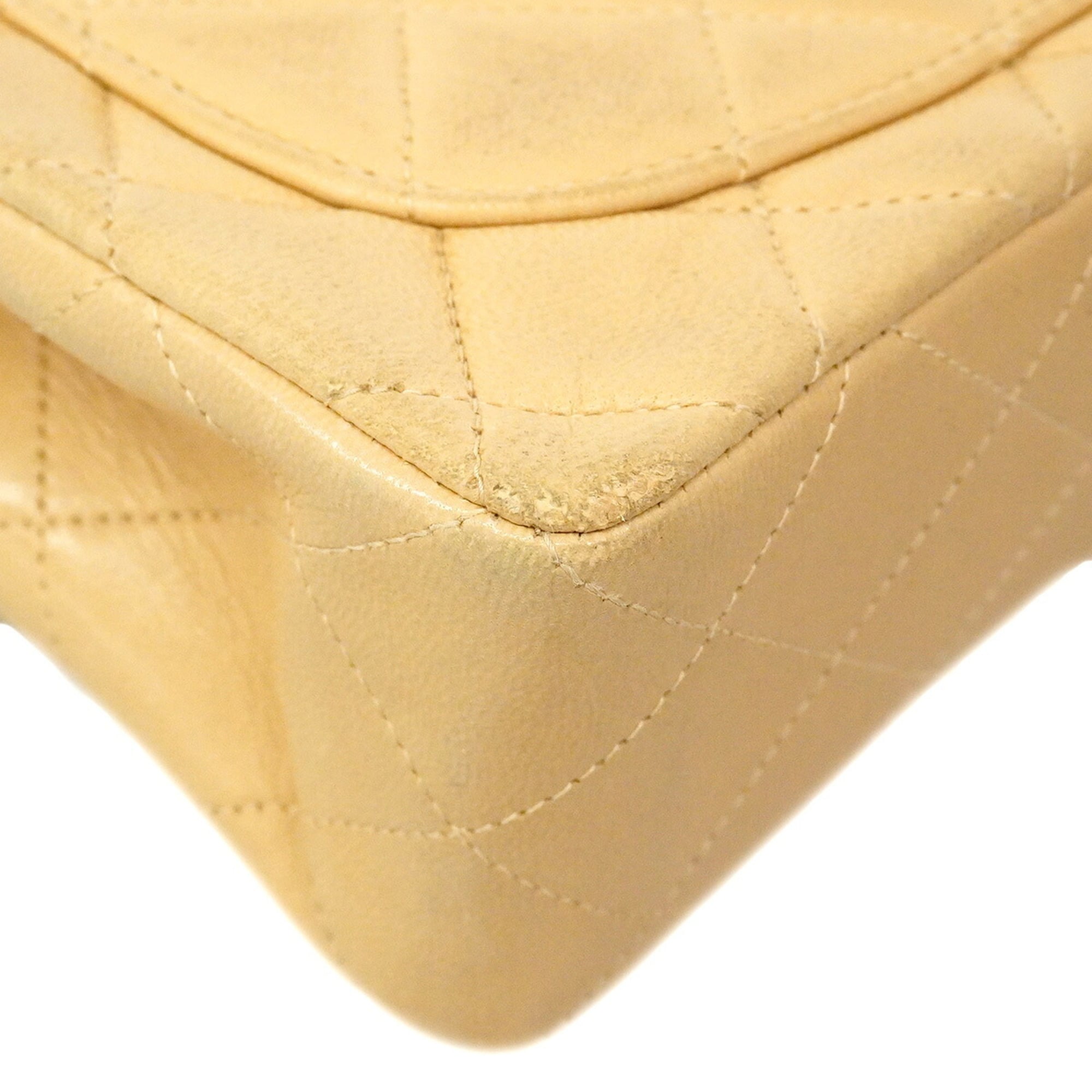 Chanel Beige Leather Shoulder Bag (Pre-Owned)