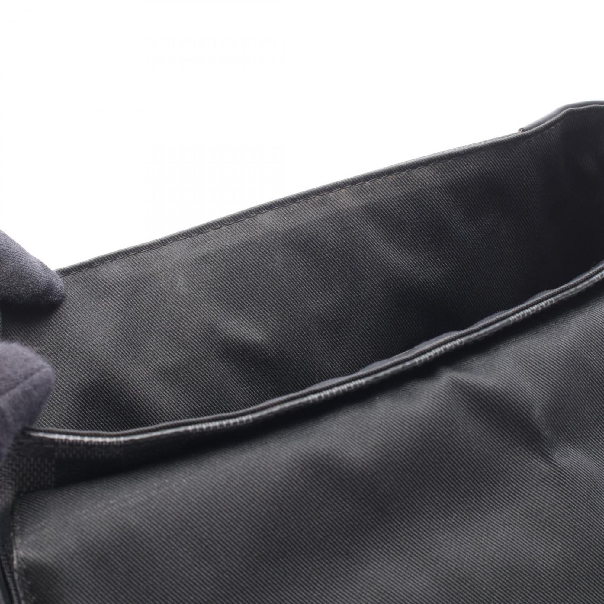 Louis Vuitton Black Pvc Leather Handbag Shoulder Bag (Pre-Owned)