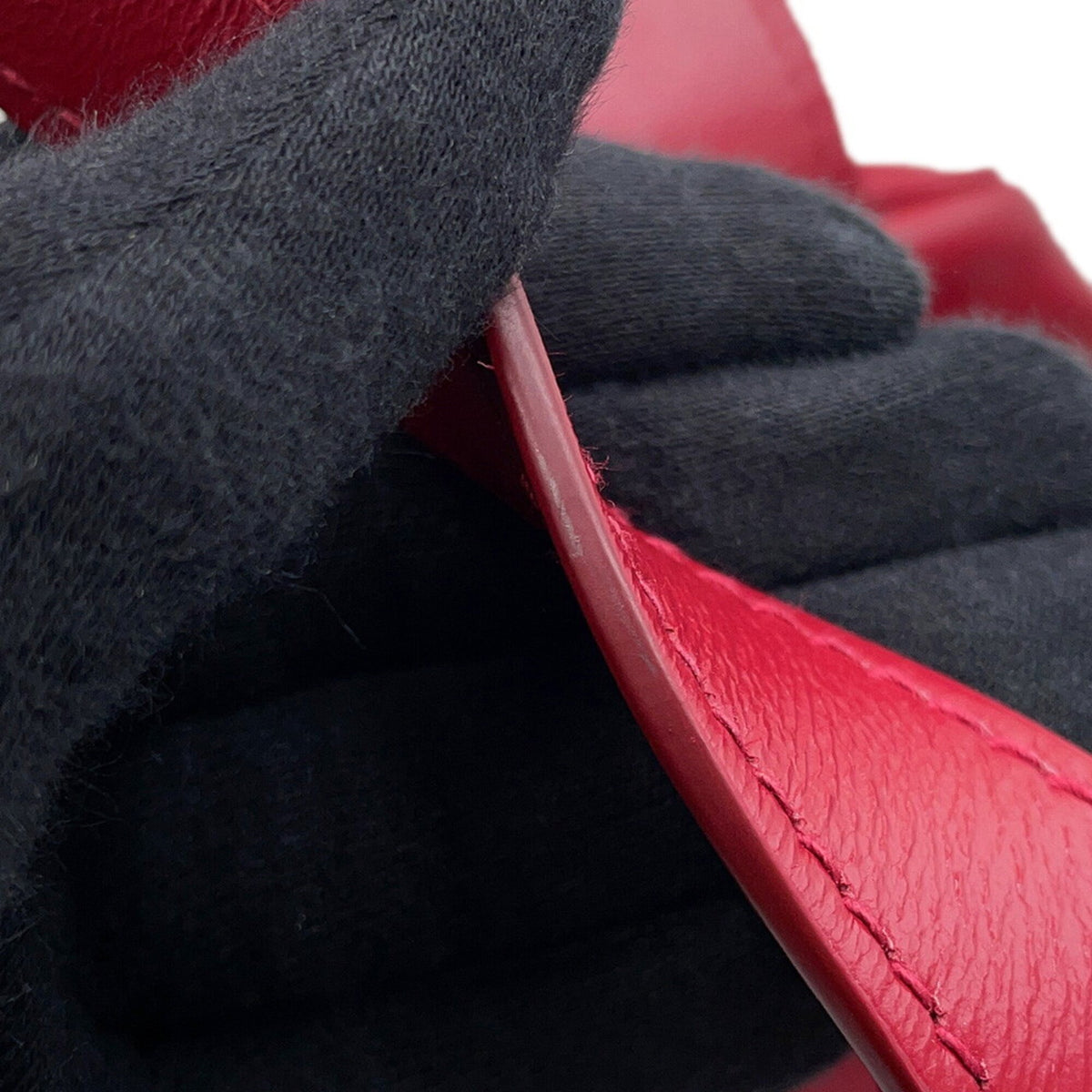 Miu Miu Red Color Leather Handbag (Pre-Owned)