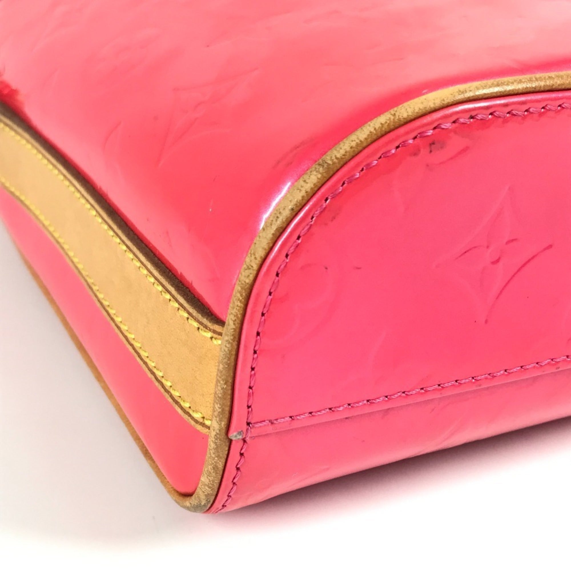 Louis Vuitton Fuchsia Pink Pink Monogram Vernis Pochette Shoulder Bag (Pre-Owned)