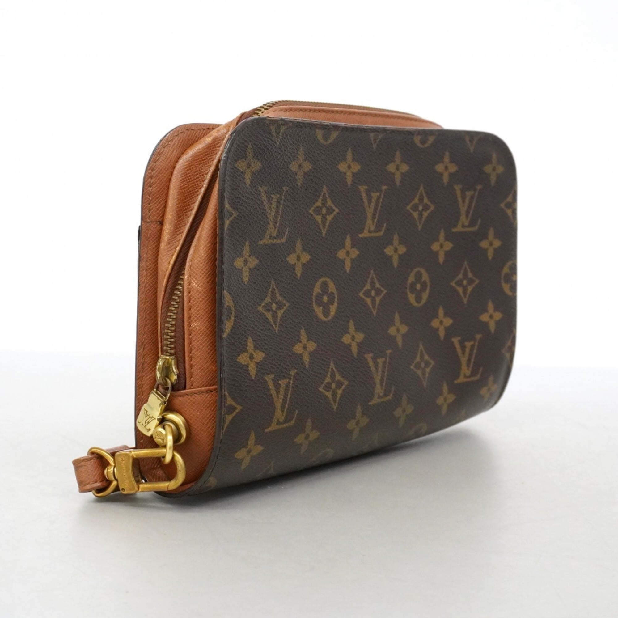 Louis Vuitton Brown Clutch Bag (Pre-Owned)