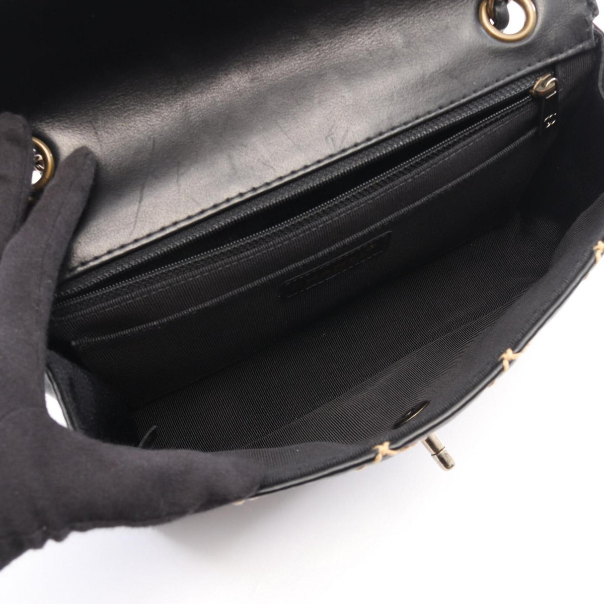 Chanel Black Leather Handbag Shoulder Bag (Pre-Owned)