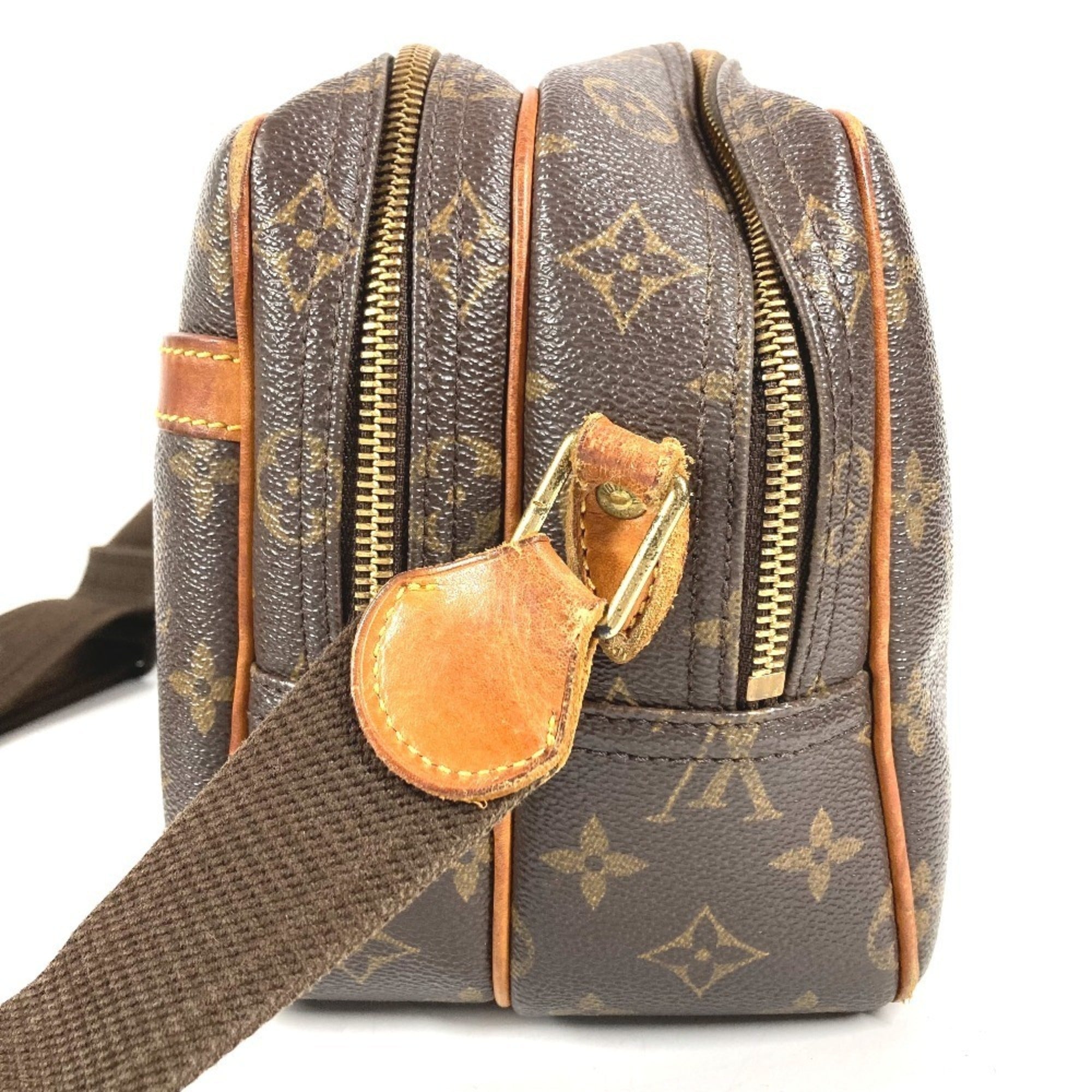 Louis Vuitton Brown Monogram Canvas Shoulder Bag (Pre-Owned)