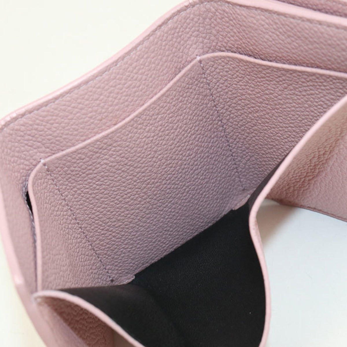 Saint Laurent Pink Leather Wallet (Tri-Fold) (Pre-Owned)