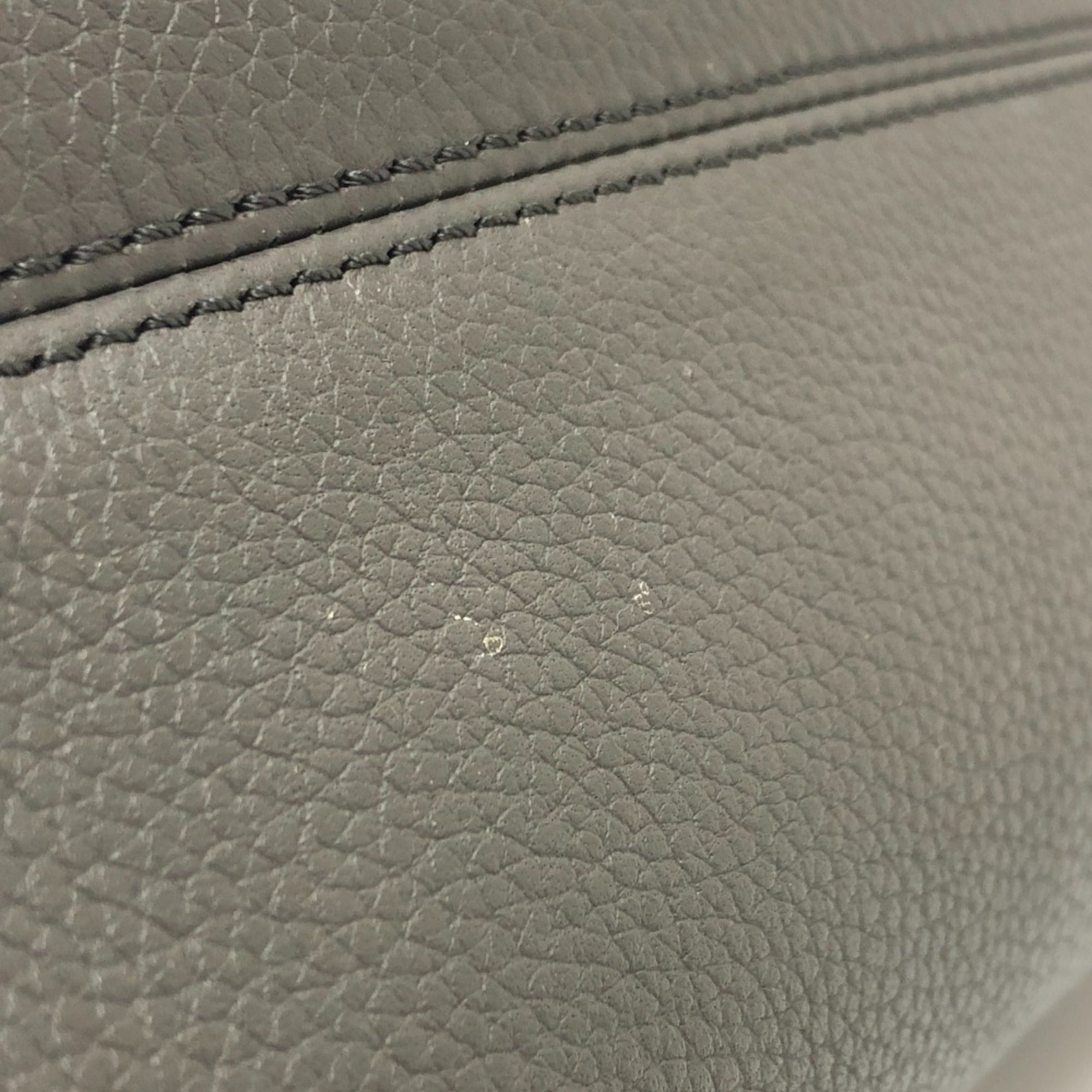 Christian Dior Gray Leather Shoulder Bag (Pre-Owned)