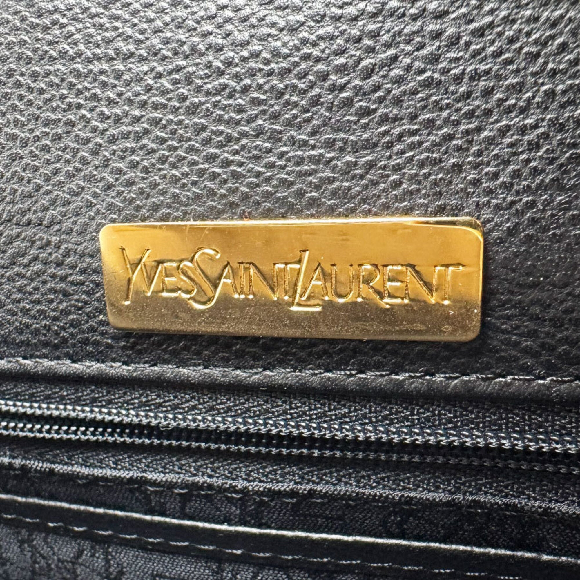 Yves Saint Laurent Black Leather Shoulder Bag (Pre-Owned)