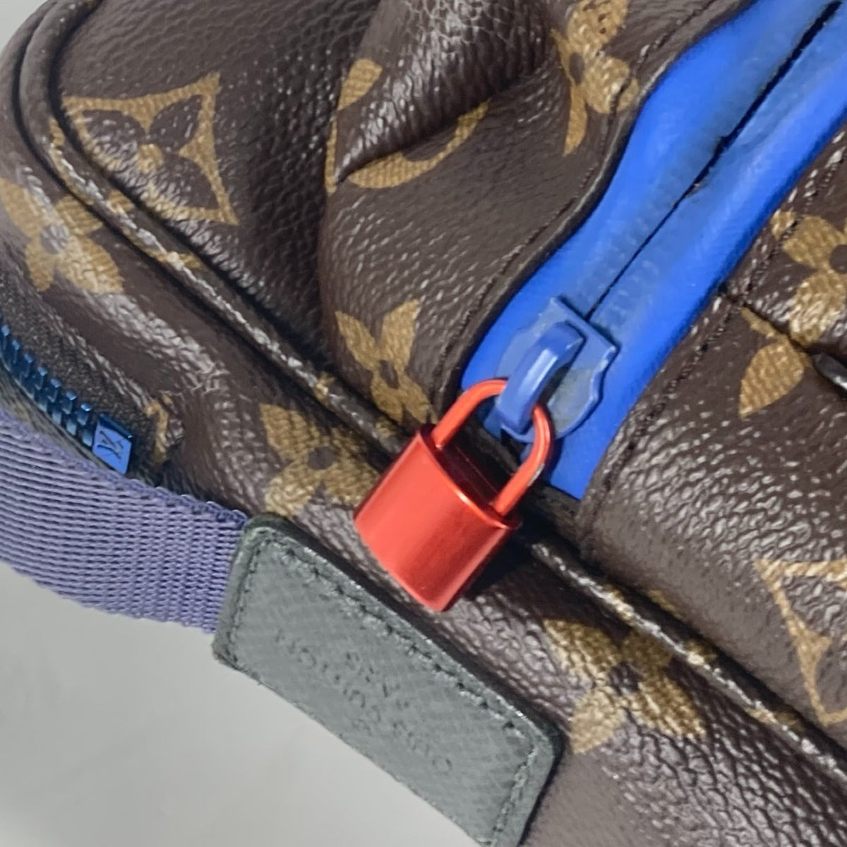 Louis Vuitton Blue Brown Monogram Shoulder Bag (Pre-Owned)