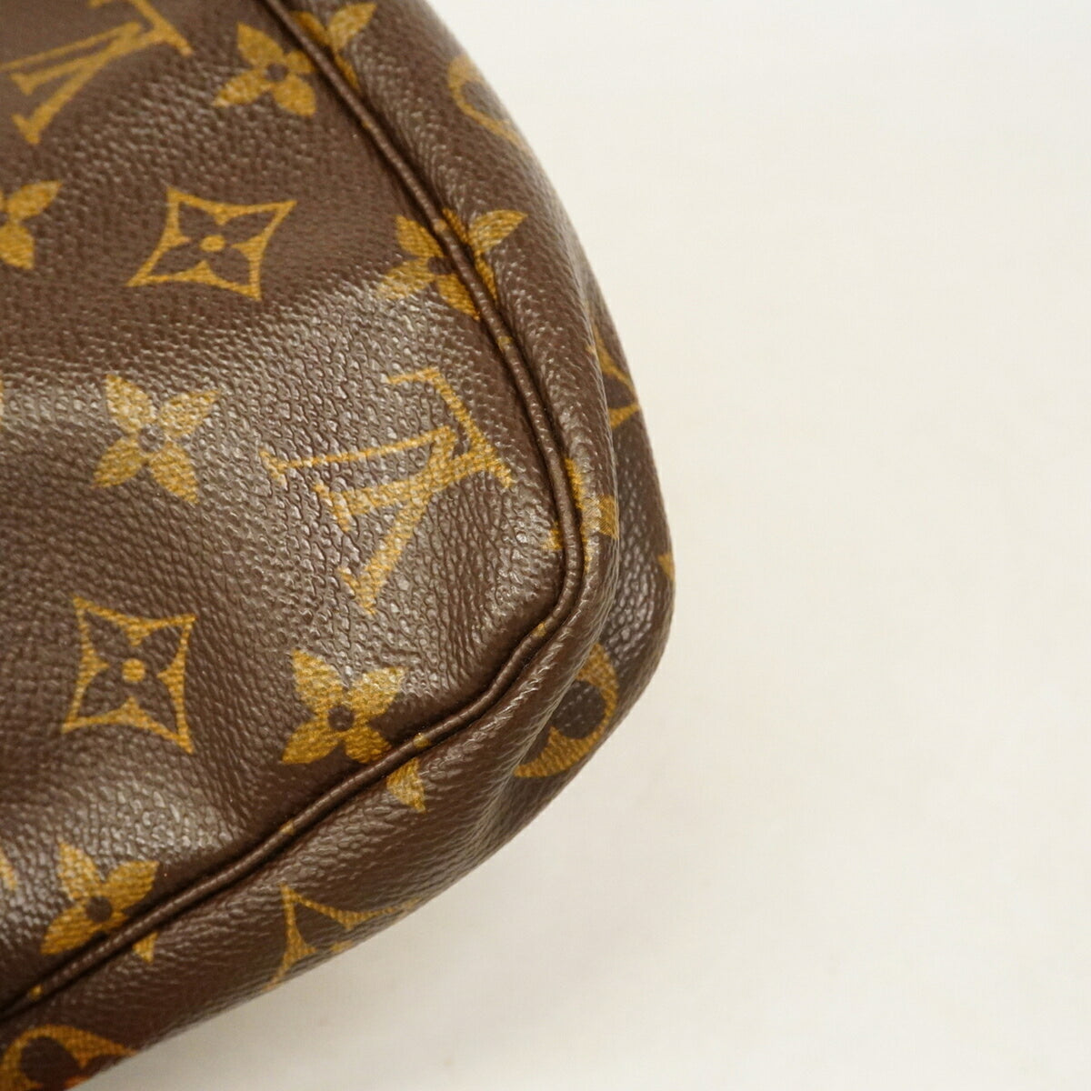 Louis Vuitton Brown Pouch (Pre-Owned)