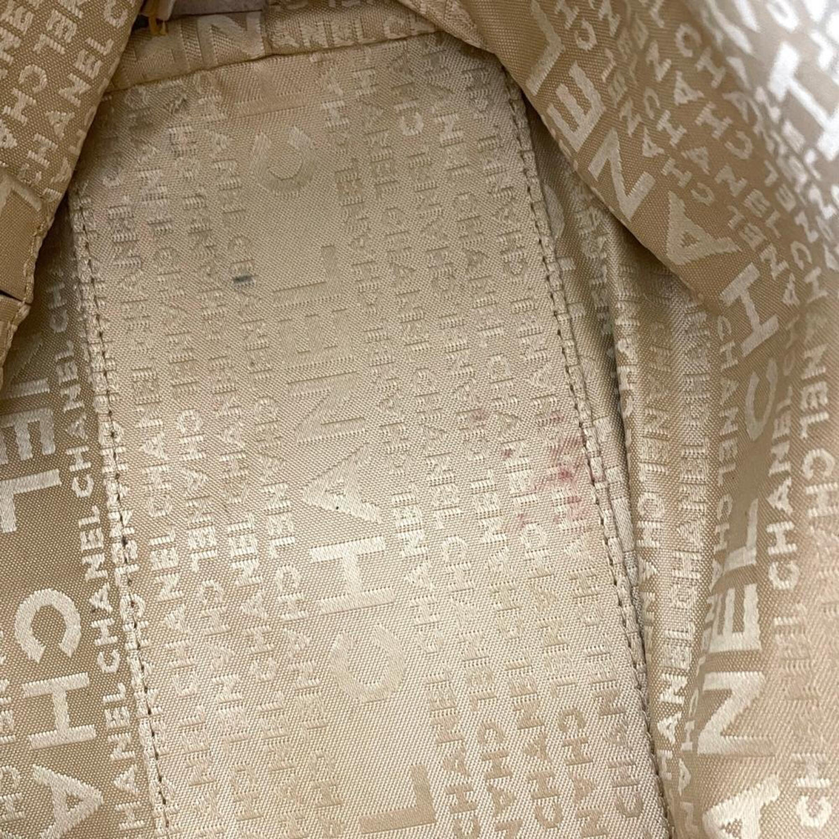 Chanel Wild Stitch Beige Grained Calfskin Tote Bag (Pre-Owned)