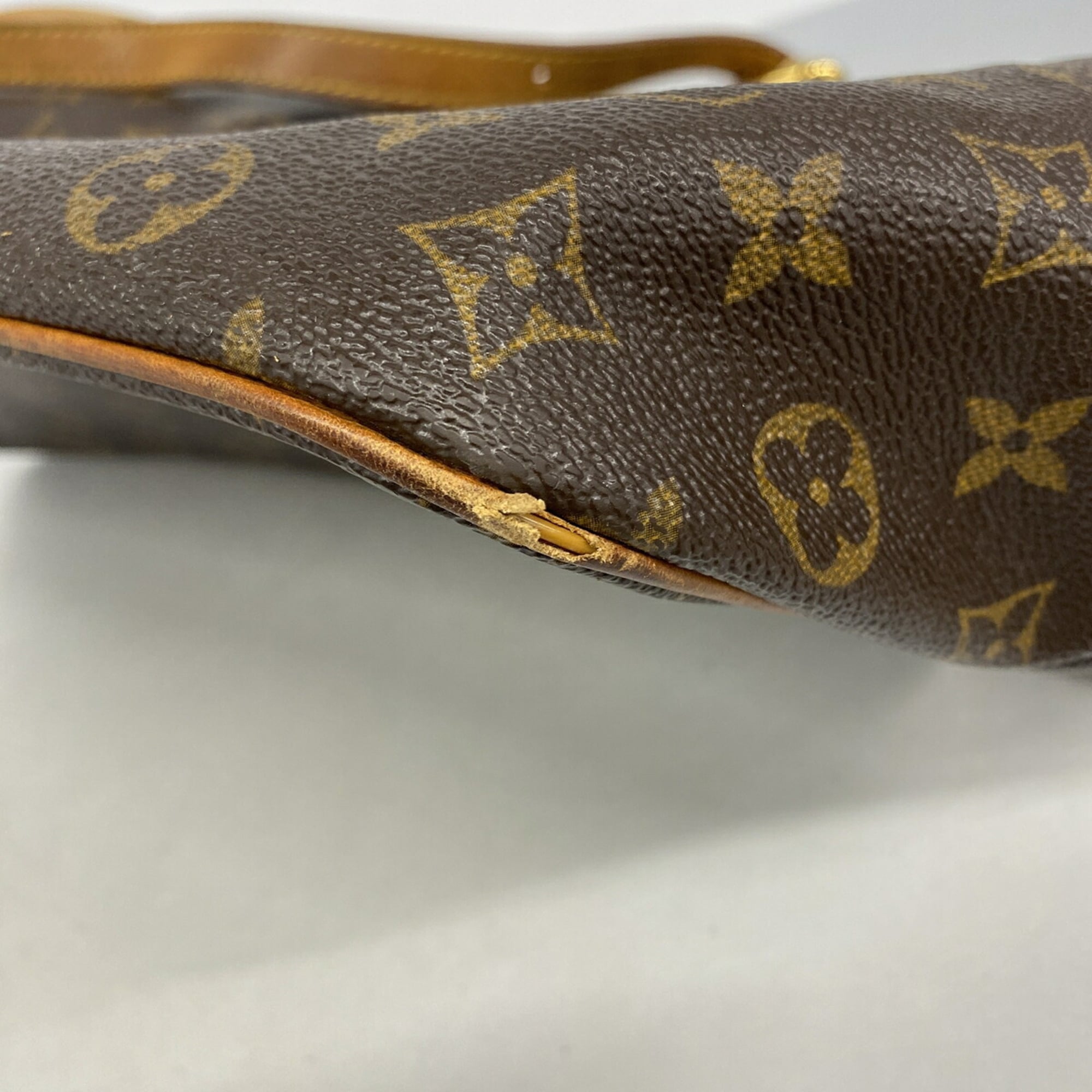 Louis Vuitton Brown Handbag (Pre-Owned)