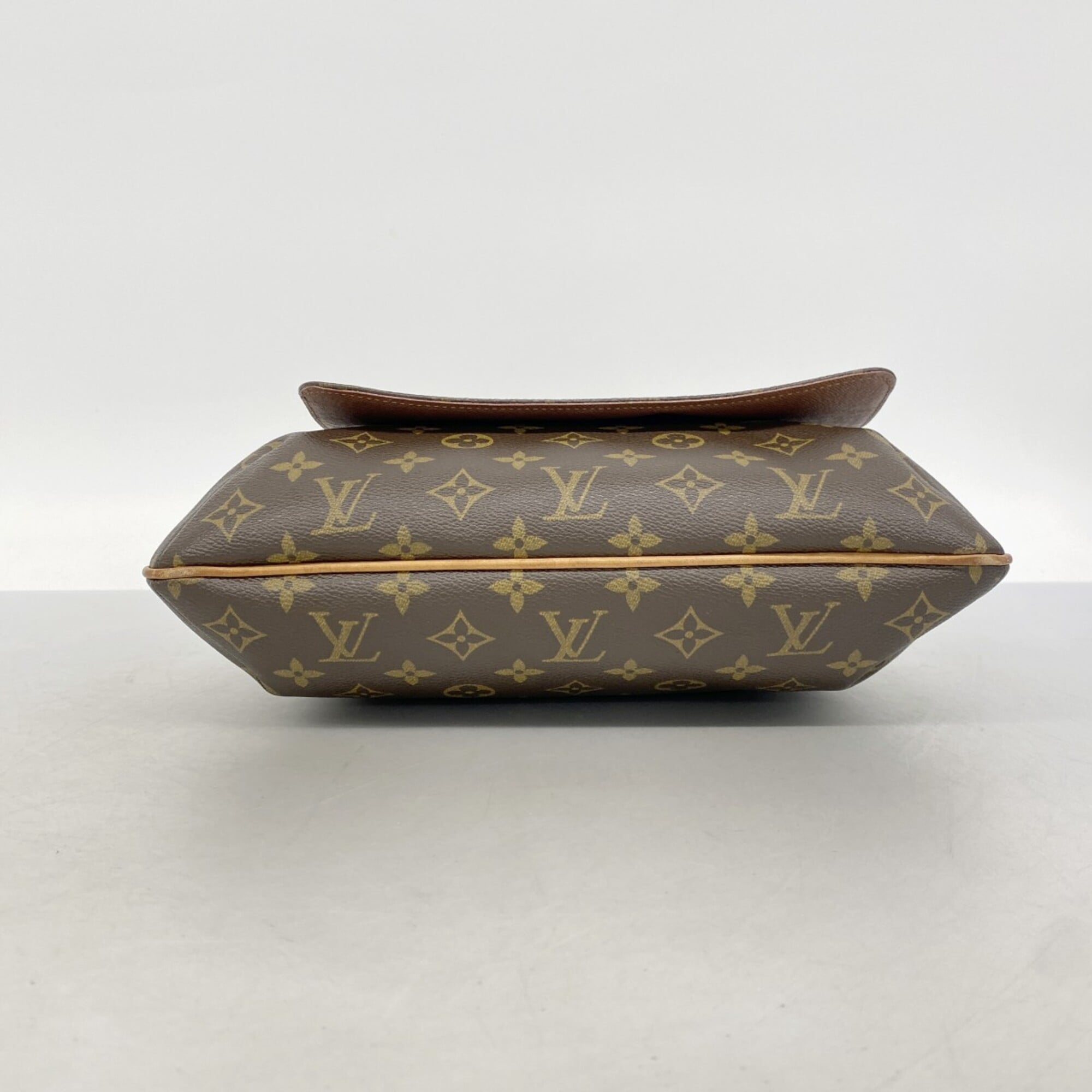 Louis Vuitton Brown Shoulder Bag (Pre-Owned)