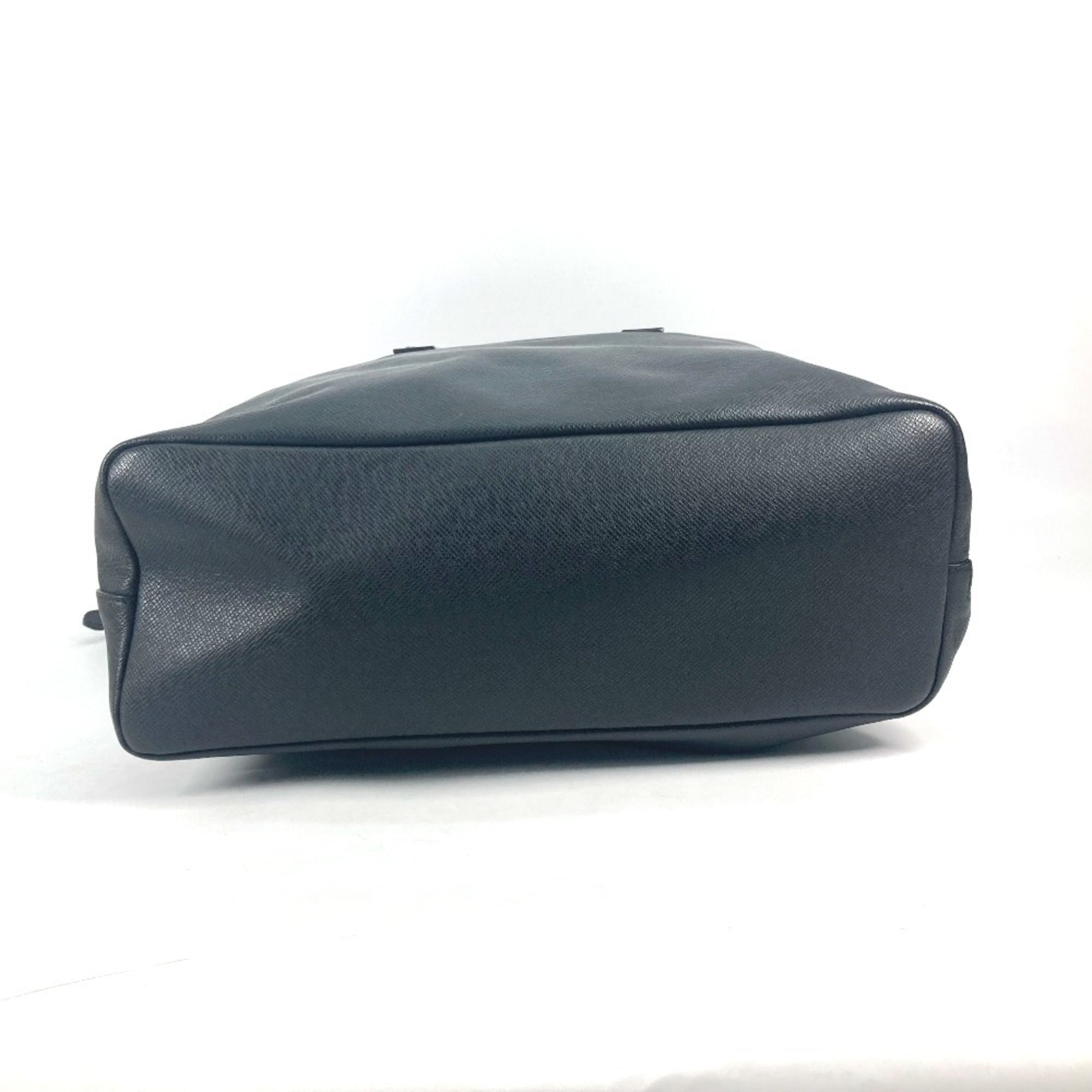 Louis Vuitton Black White Taiga Leather Pouch Shoulder Bag Tote Bag (Pre-Owned)