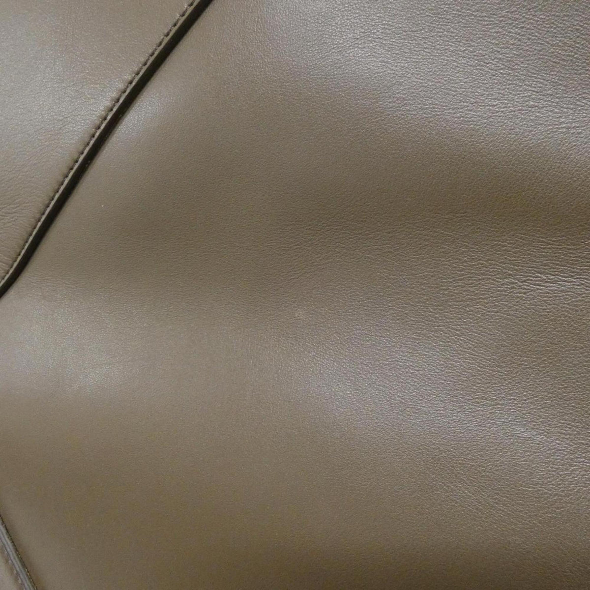 Loewe Brown Leather Handbag (Pre-Owned)