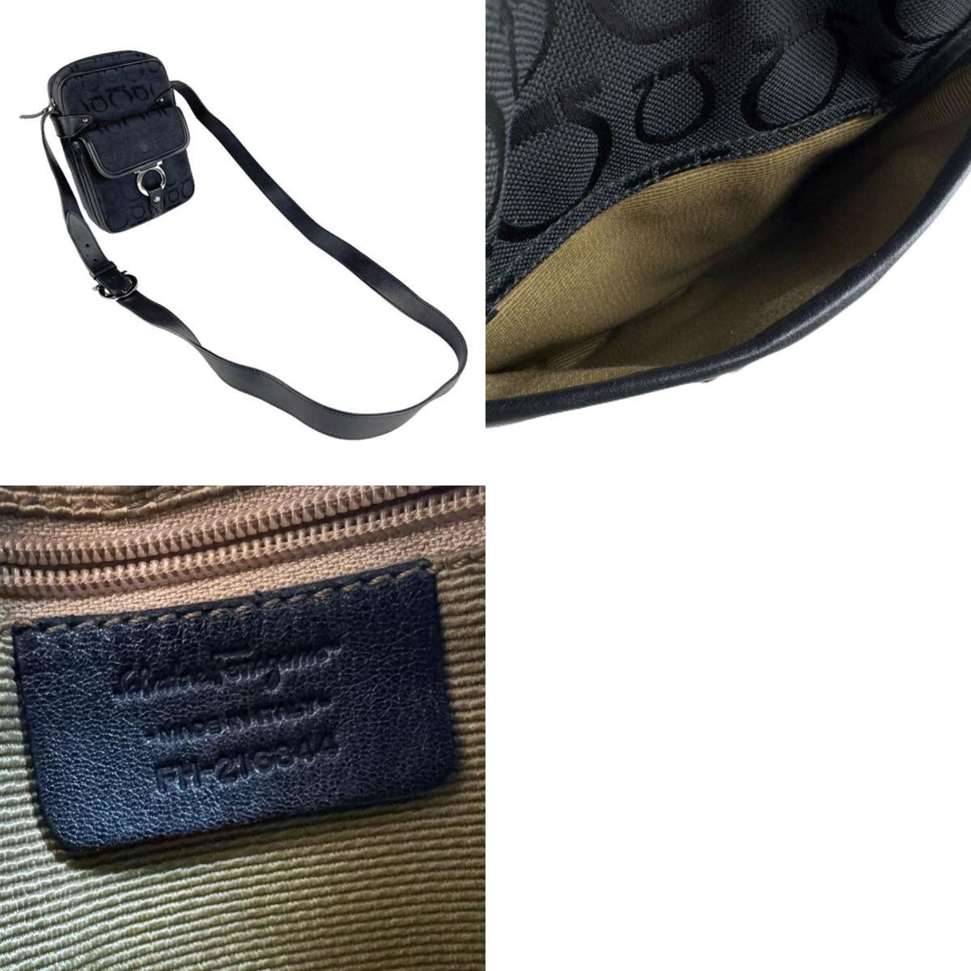 Salvatore Ferragamo Black Canvas Leather Shoulder Bag (Pre-Owned)