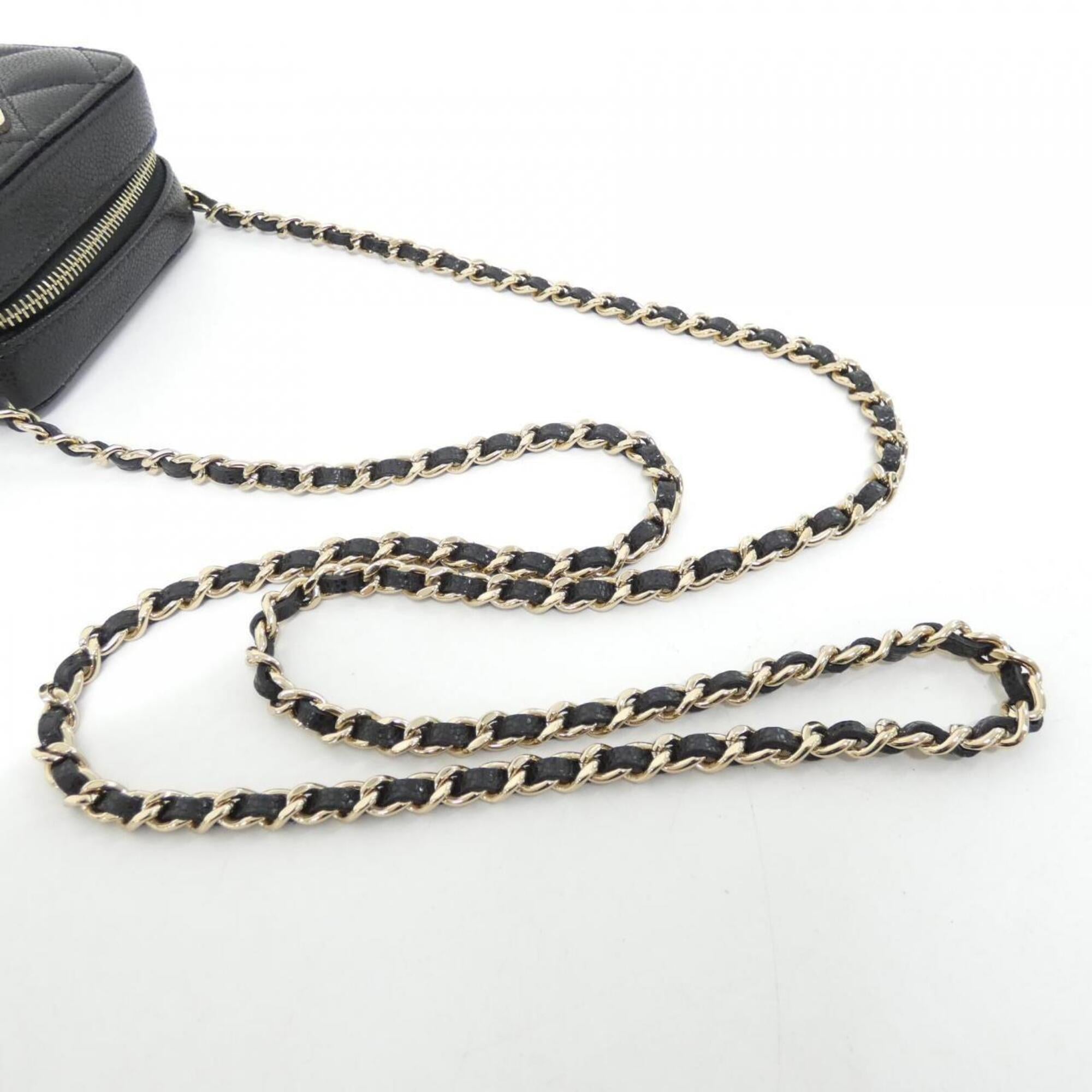 Chanel Black Grained Calfskin Handbag Shoulder Bag (Pre-Owned)