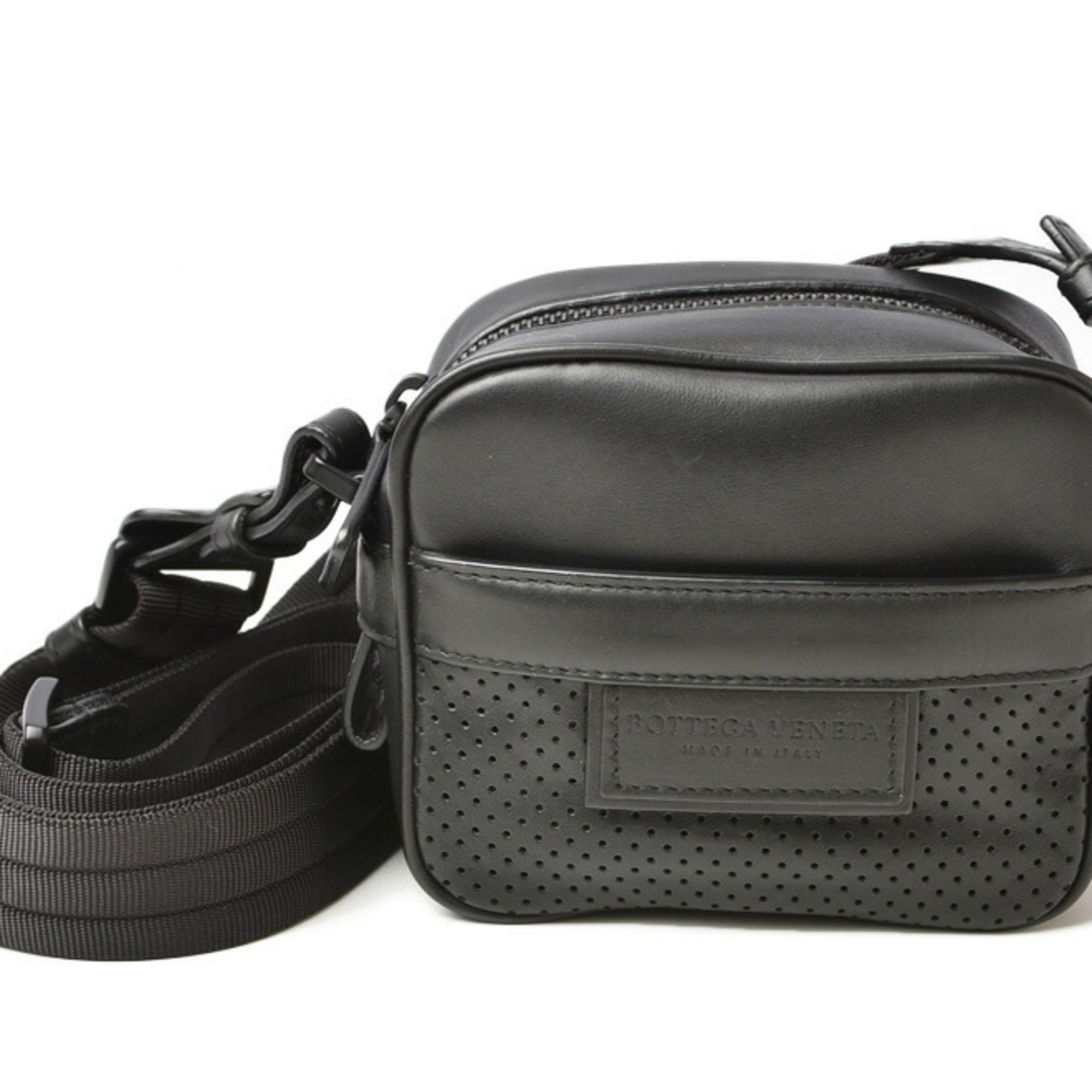 Bottega Veneta Black Leather Pouch Shoulder Bag (Pre-Owned)