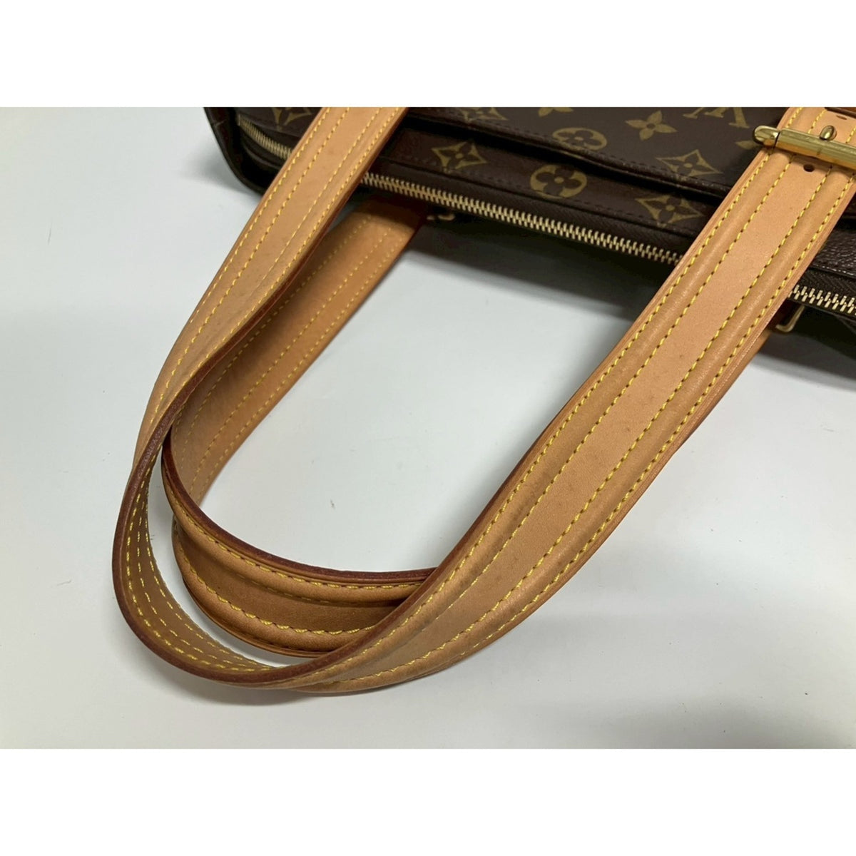 Louis Vuitton Brown Handbag (Pre-Owned)
