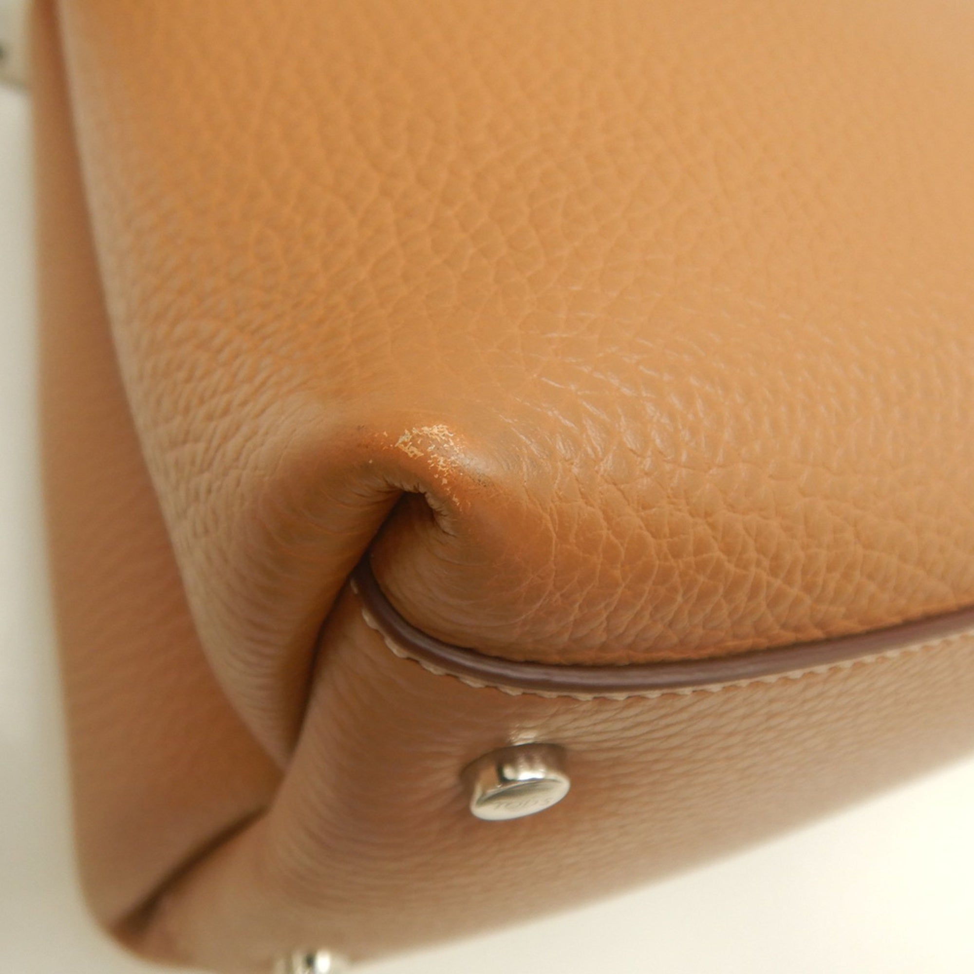 Tod's Brown Leather Handbag (Pre-Owned)