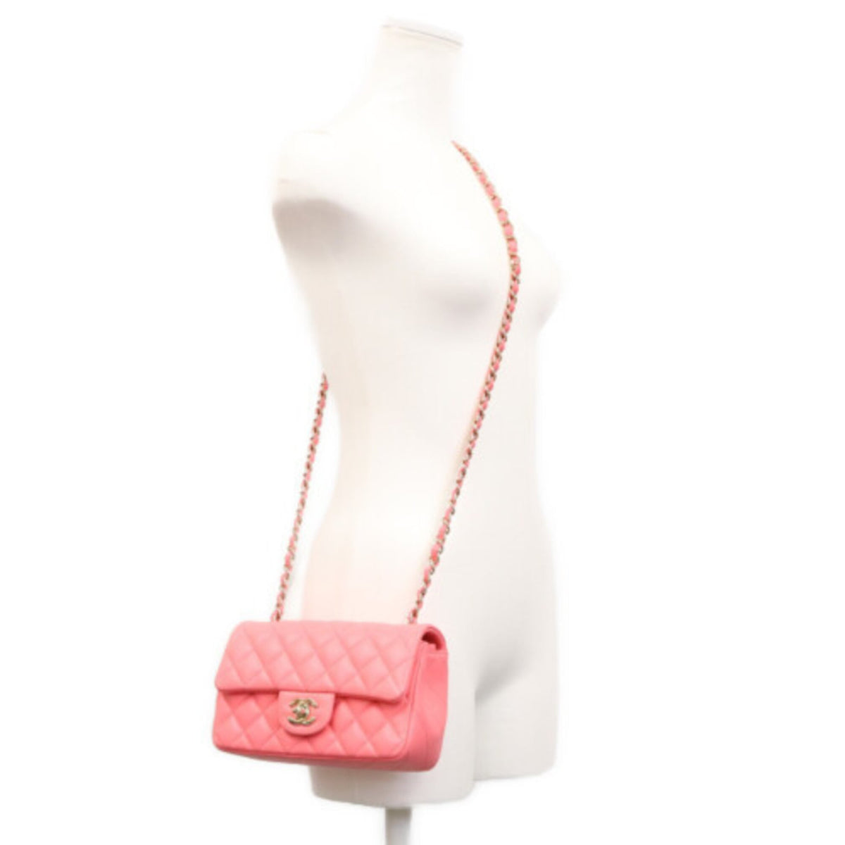 Chanel Pink Leather Shoulder Bag (Pre-Owned)