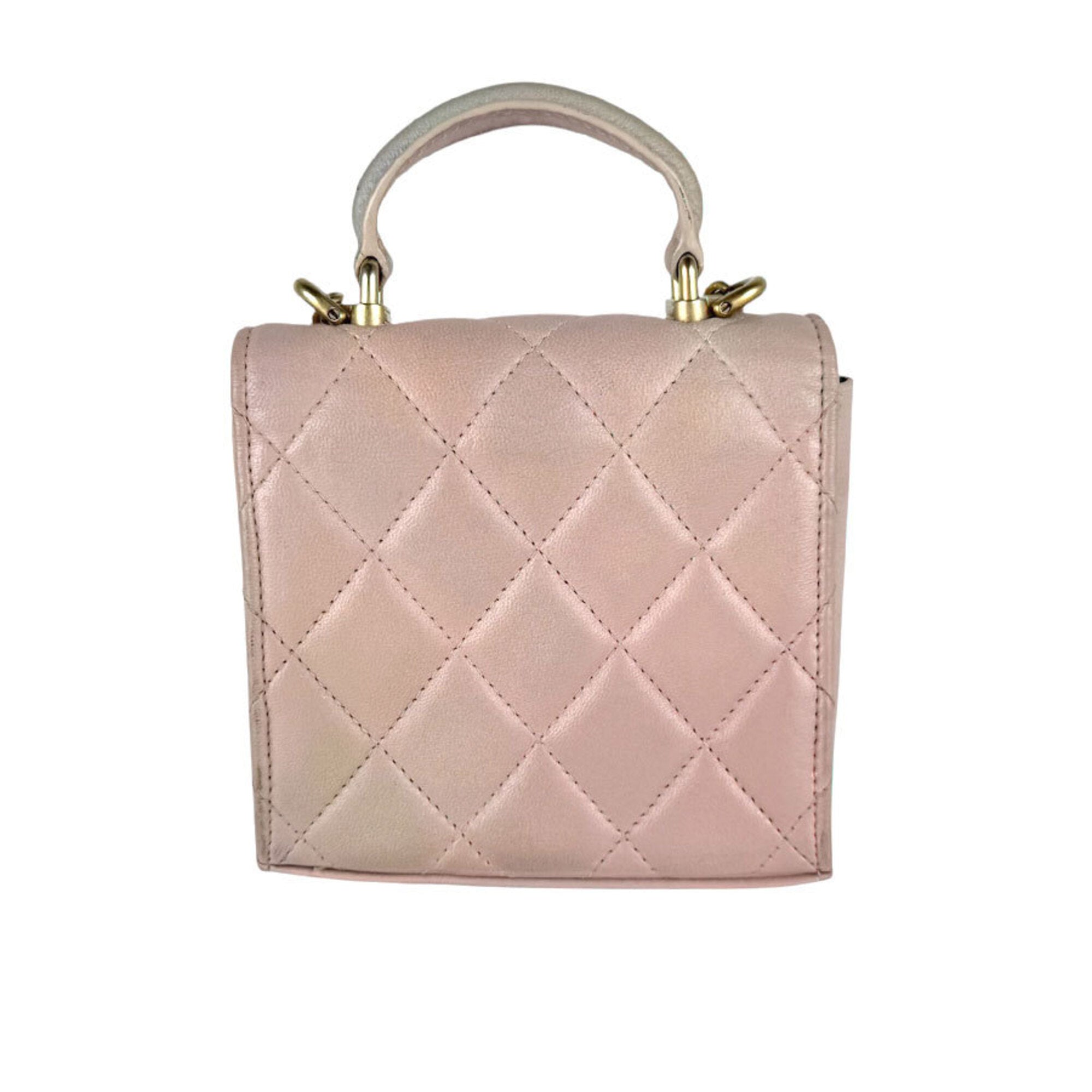Chanel Pink Leather Shoulder Bag (Pre-Owned)