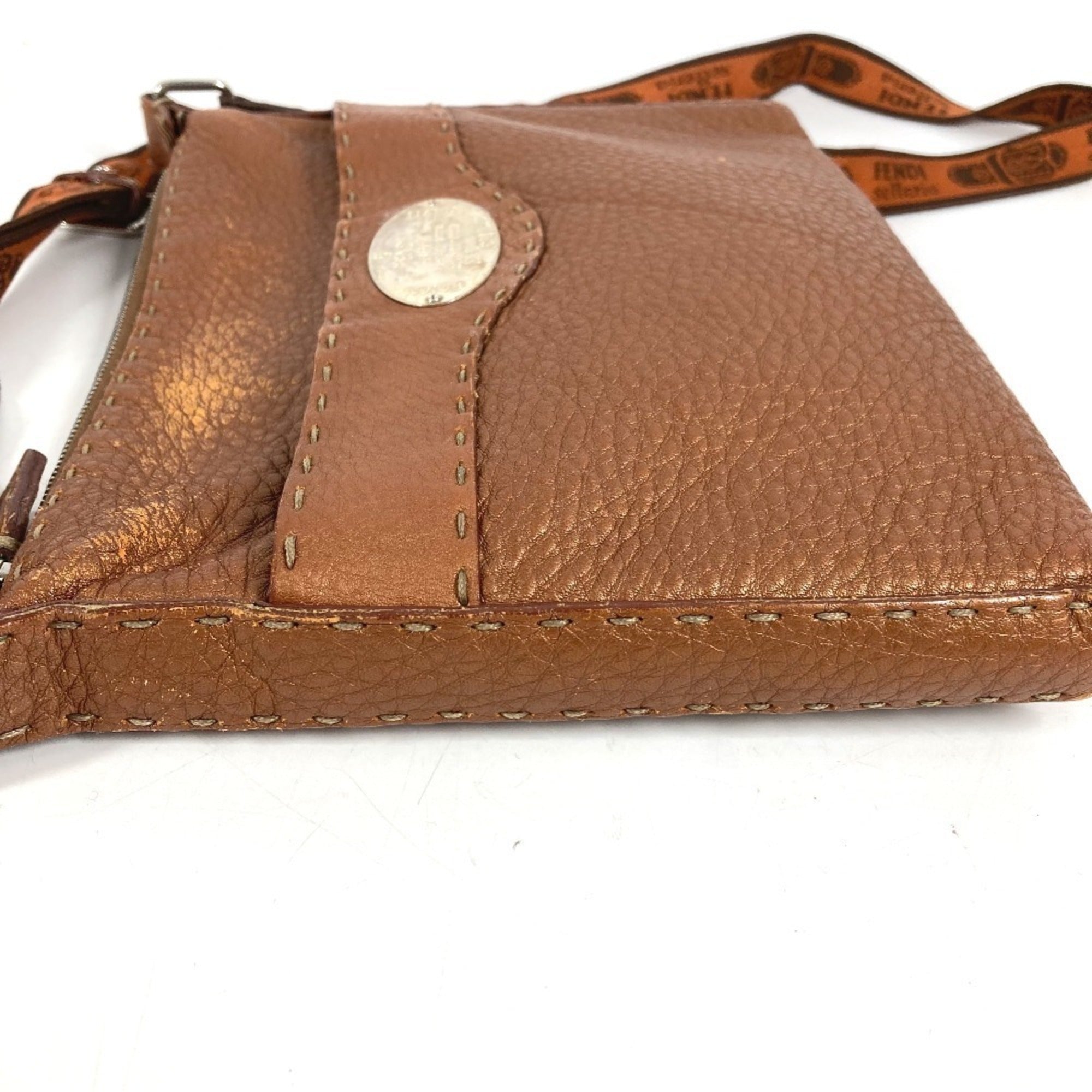Fendi Selleria Brown Leather Pochette Shoulder Bag (Pre-Owned)