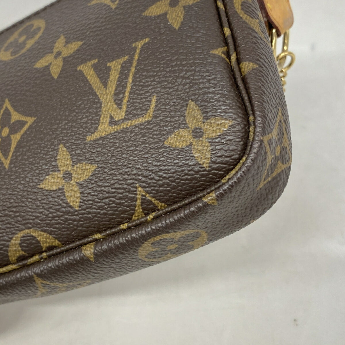 Louis Vuitton Brown Pouch (Pre-Owned)