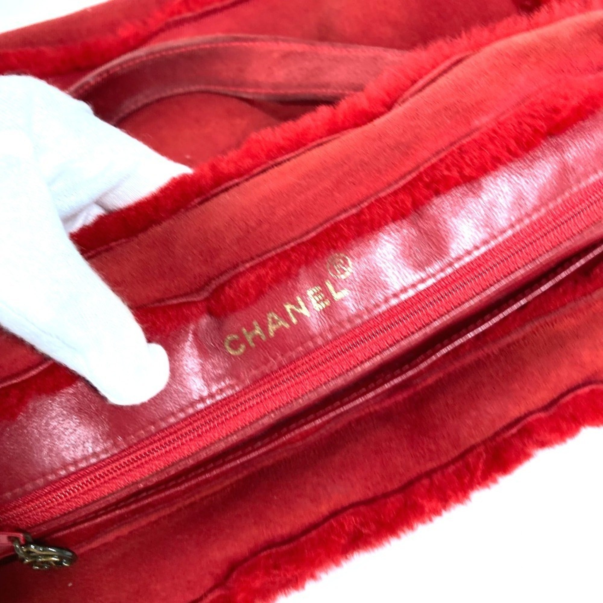 Chanel Red Color Fur Shoulder Bag Tote Bag (Pre-Owned)