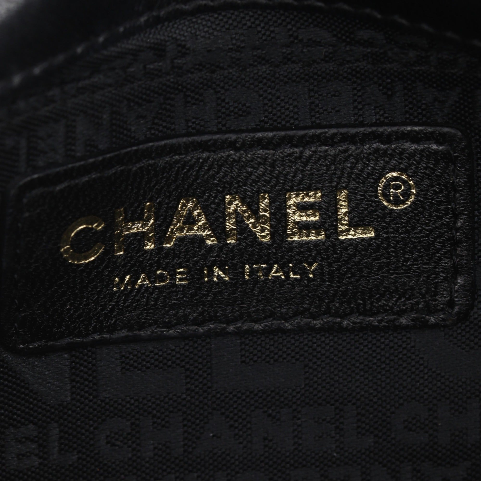 Chanel Chocolate Bar Black Leather Shoulder Bag (Pre-Owned)