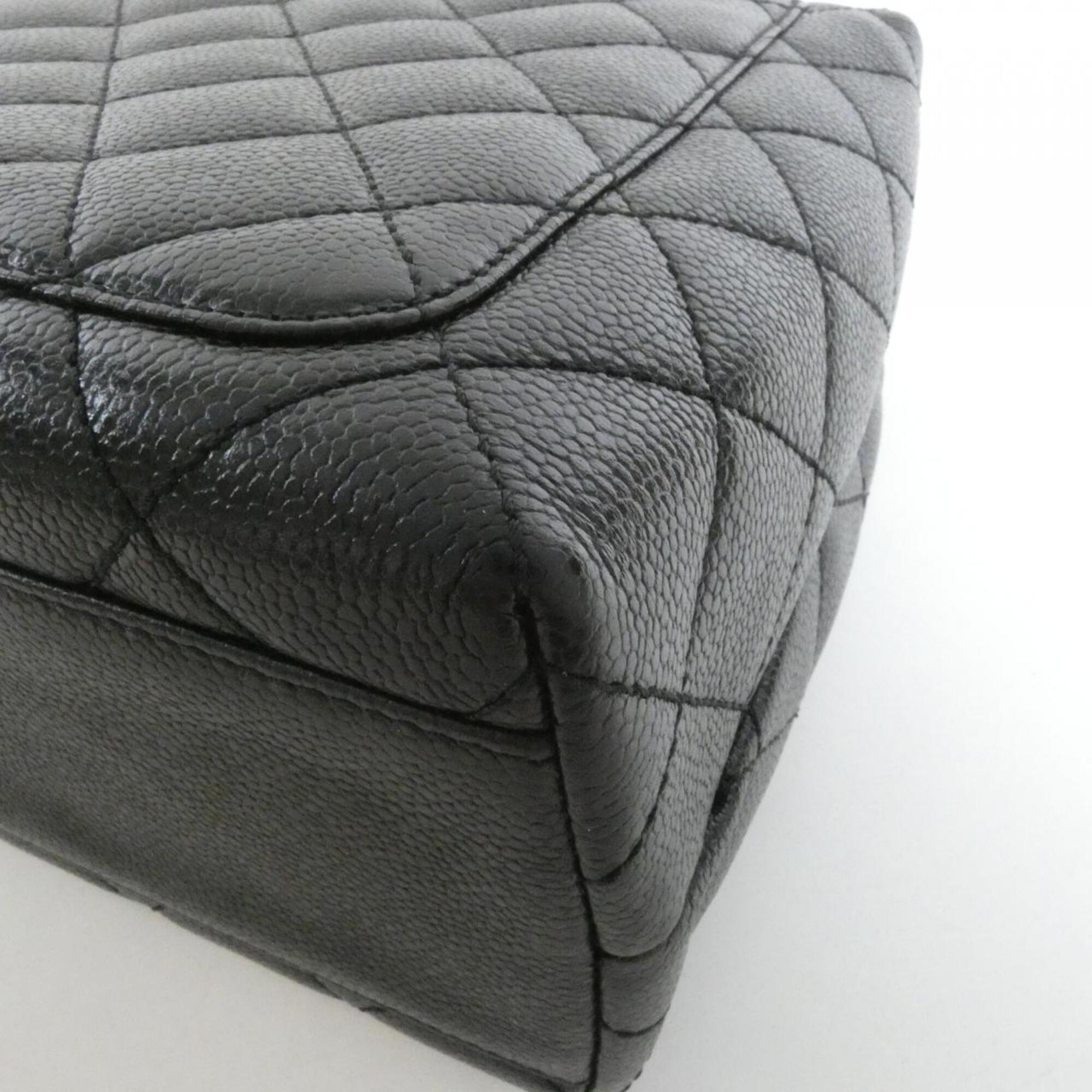 Chanel Black Grained Calfskin Handbag (Pre-Owned)