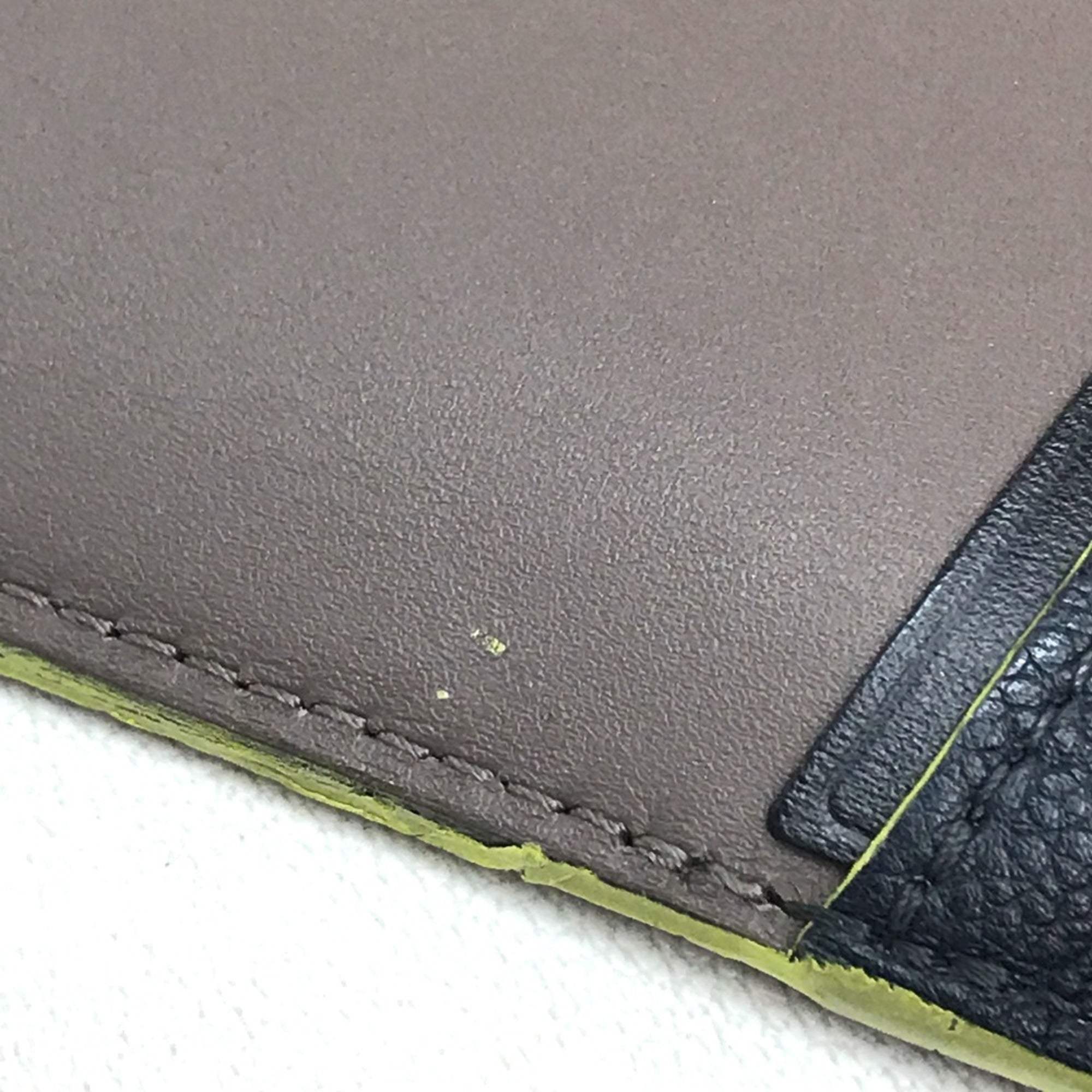 Louis Vuitton Gray Leather Clutch Bag (Pre-Owned)