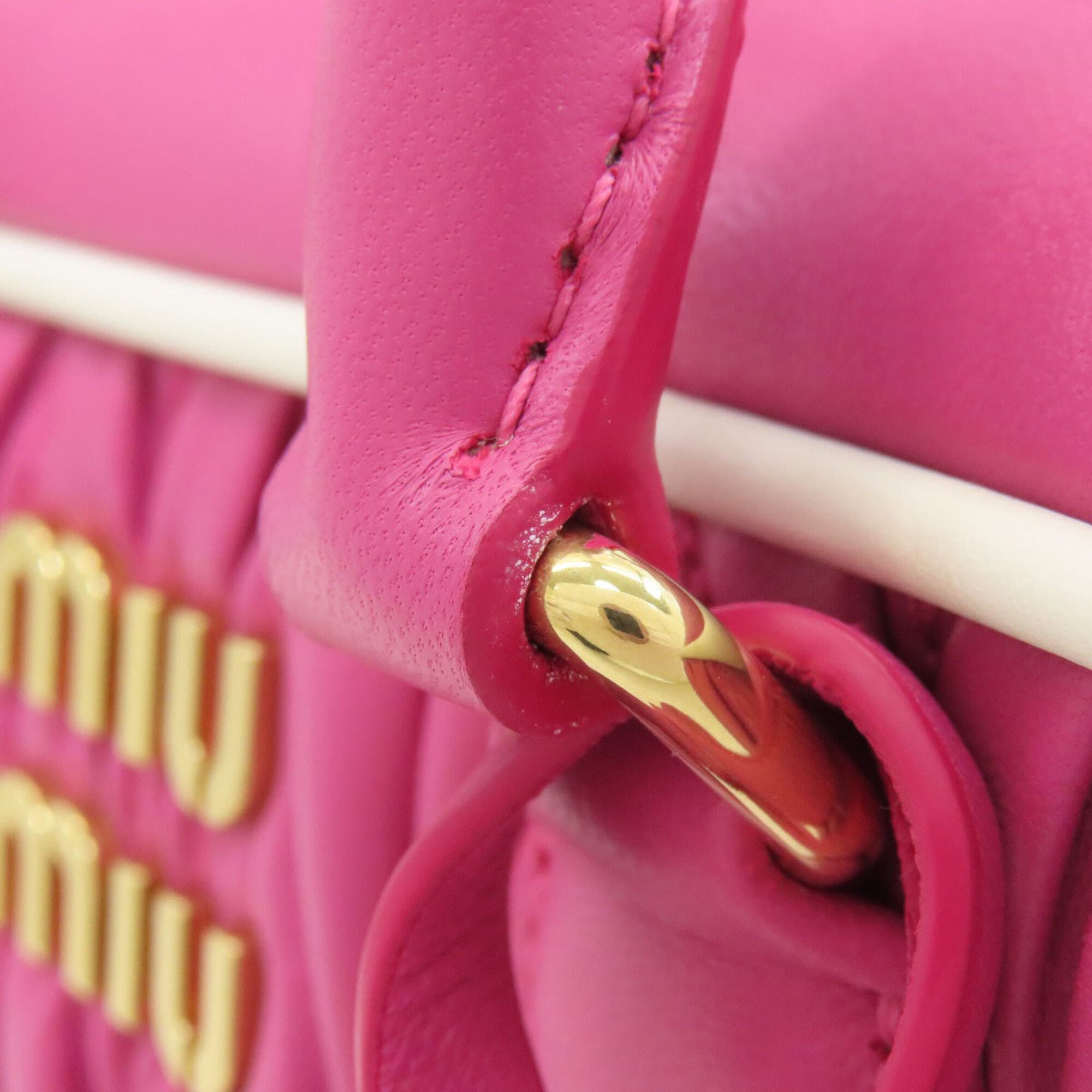 Miu Miu Pink Leather Handbag (Pre-Owned)