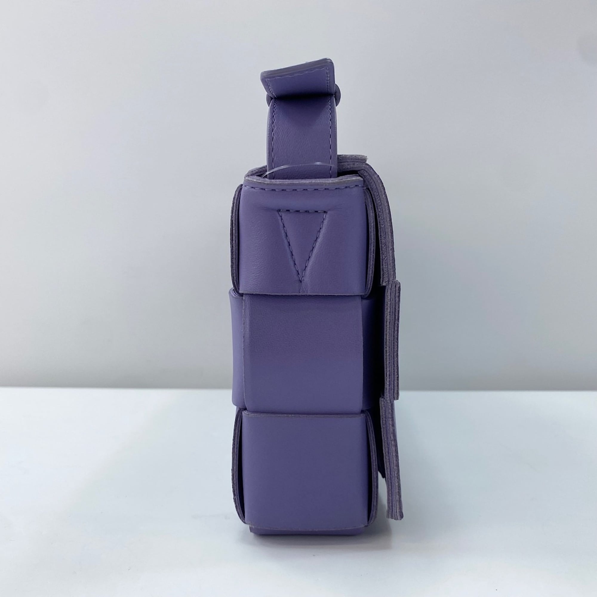Bottega Veneta Purple Shoulder Bag (Pre-Owned)