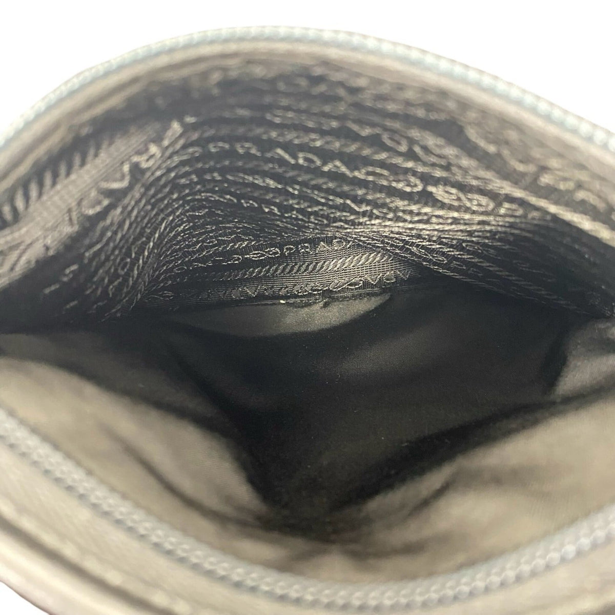 Prada Black Nylon Leather Crossbody Bag Shoulder Bag (Pre-Owned)