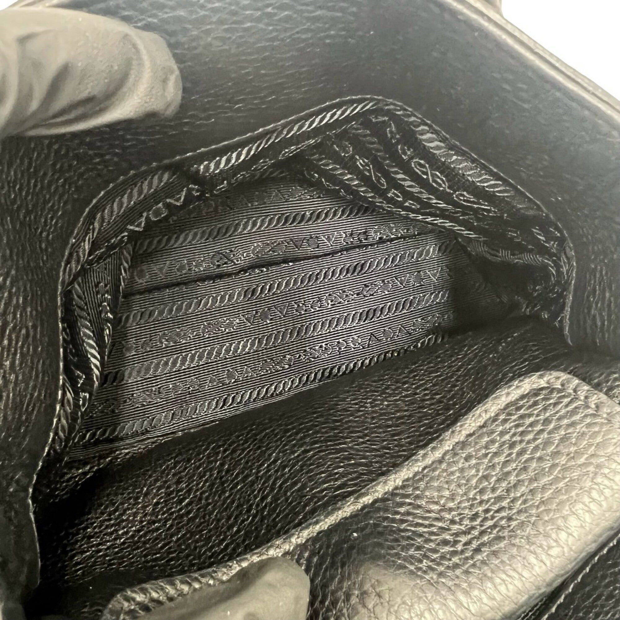 Prada Black Leather Handbag Shoulder Bag Tote Bag (Pre-Owned)