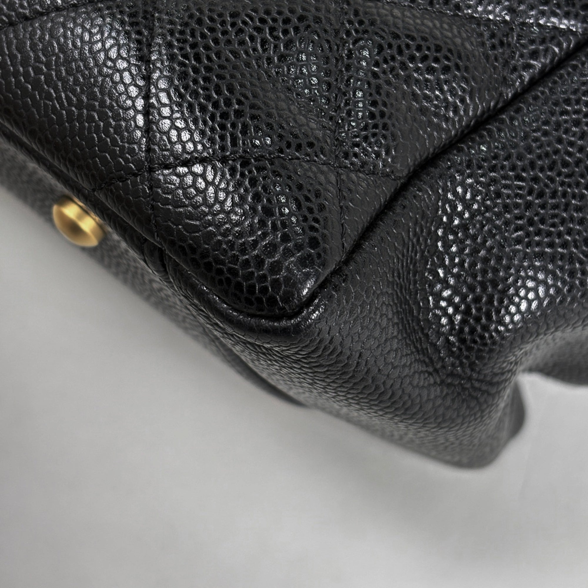 Chanel Black Grained Calfskin Tote Bag (Pre-Owned)