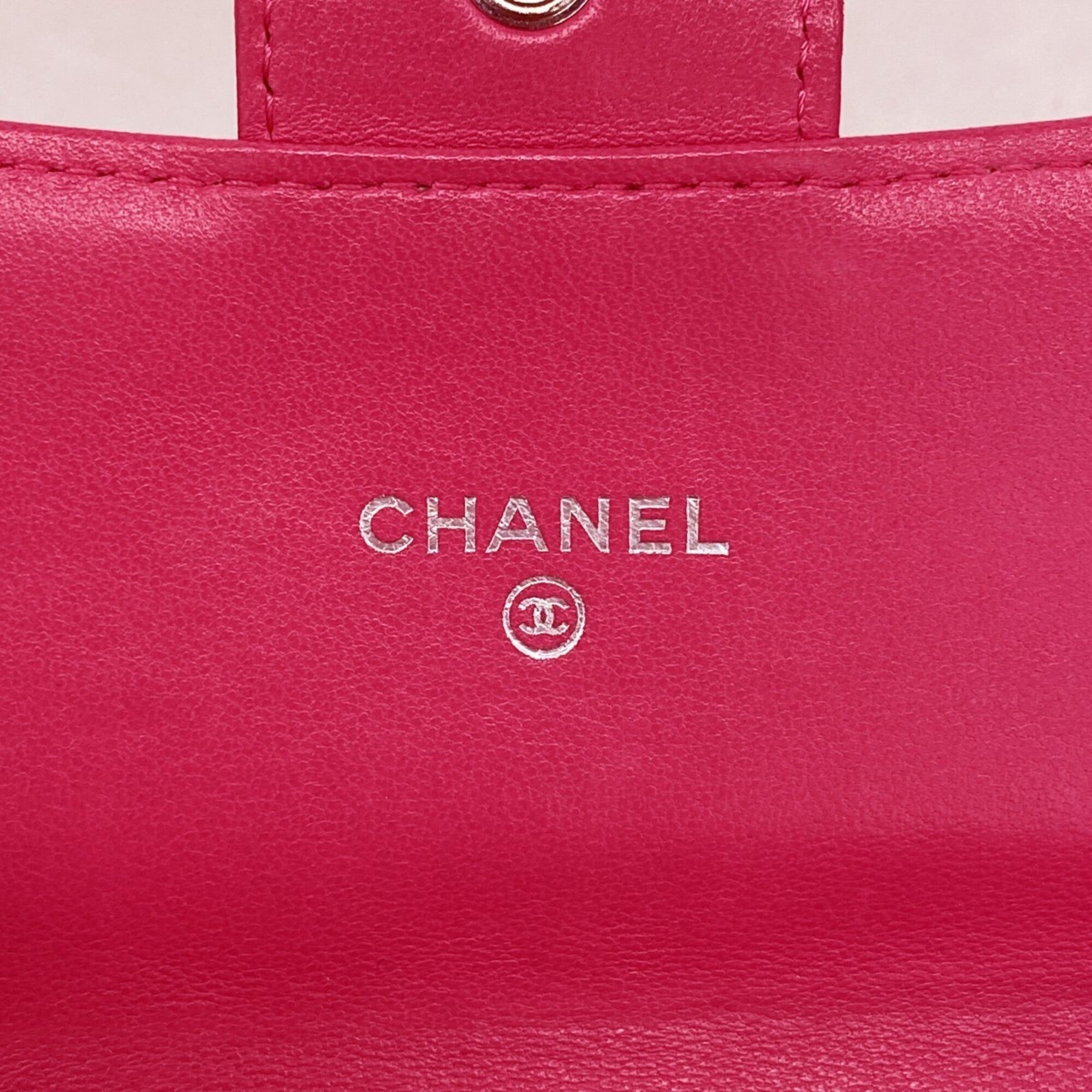 Chanel Pink Leather Coin Purse/Coin Case (Pre-Owned)