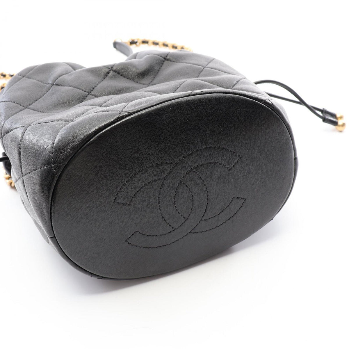 Chanel Black Leather Handbag Shoulder Bag (Pre-Owned)