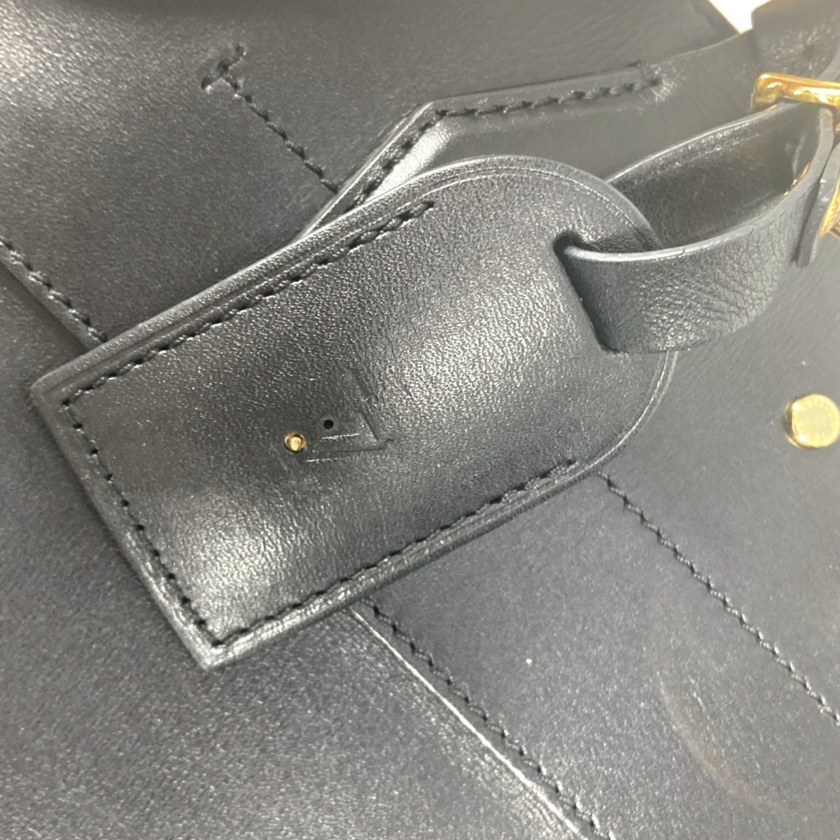Louis Vuitton Black Noir Leather Handbag (Pre-Owned)