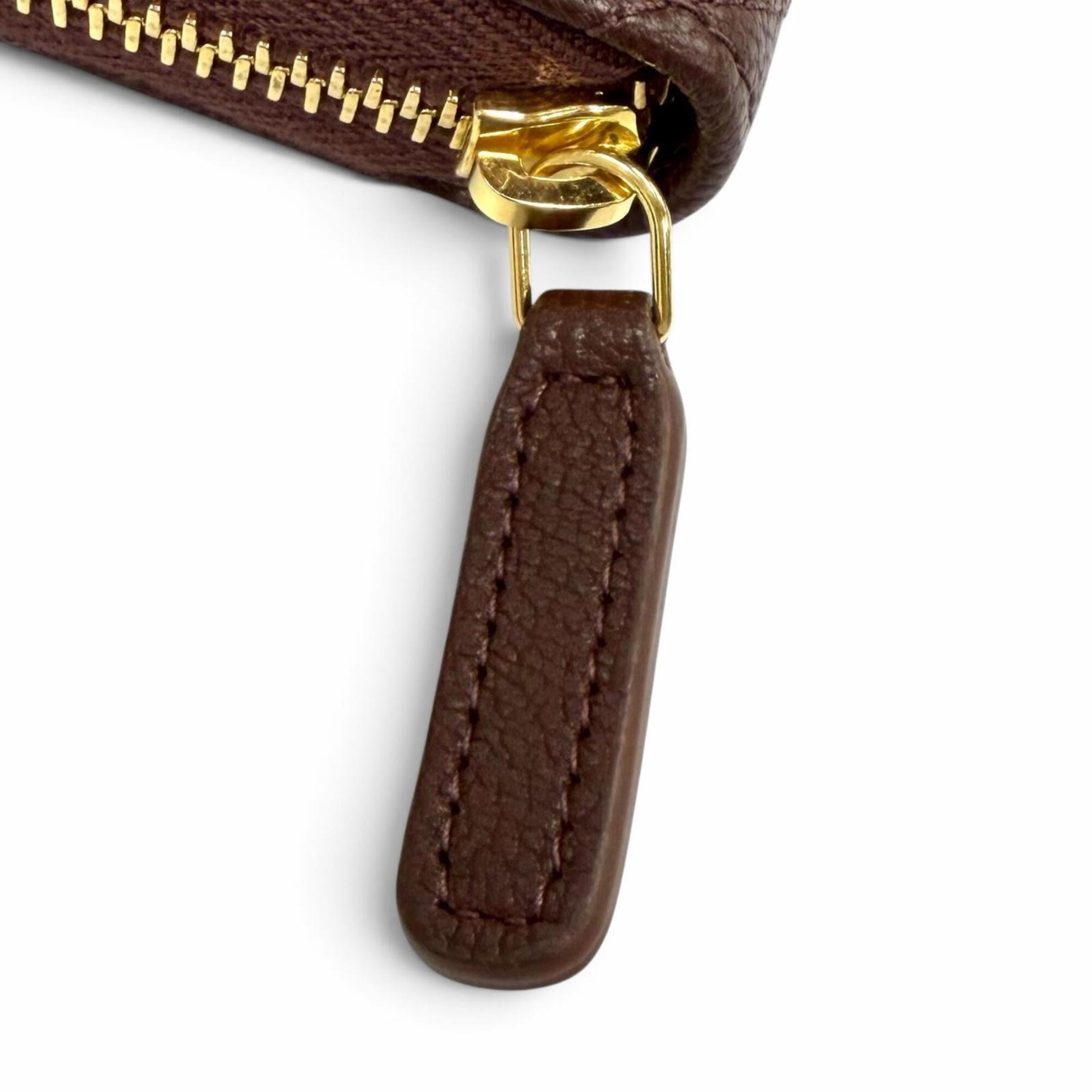 Chanel Brown Leather Wallet (Bi-Fold) (Pre-Owned)