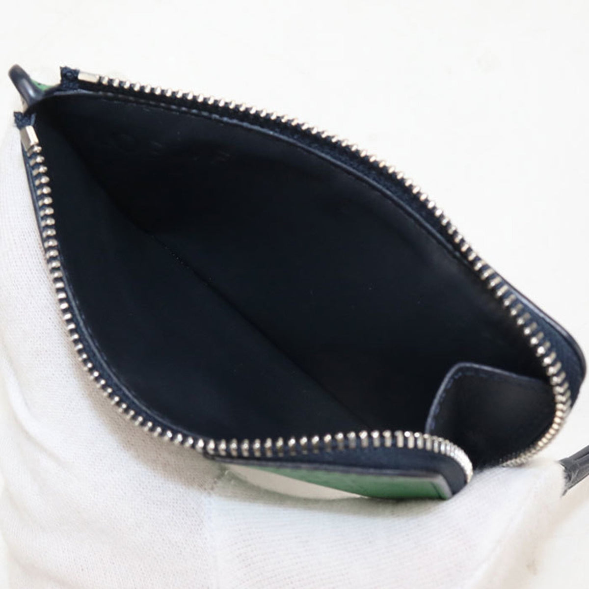 Loewe Beige Leather Coin Purse/Coin Case (Pre-Owned)