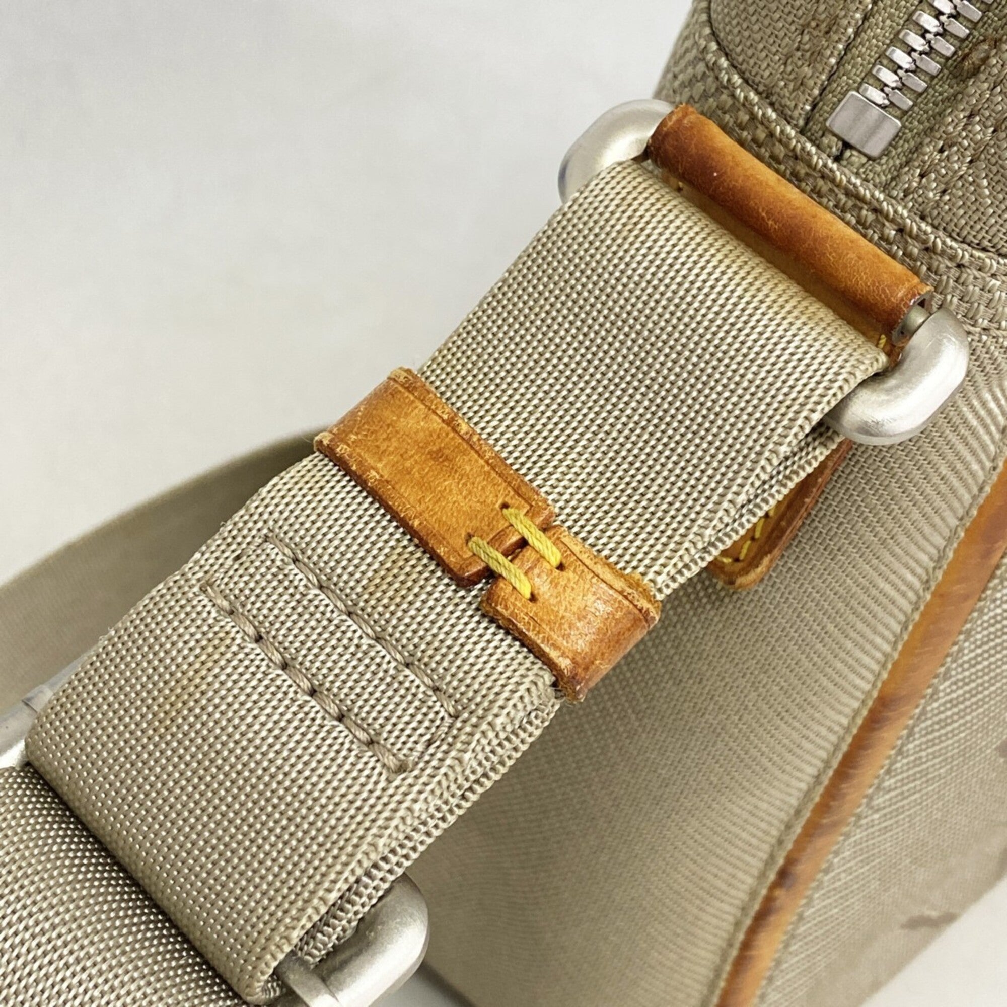 Louis Vuitton Sable Shoulder Bag (Pre-Owned)